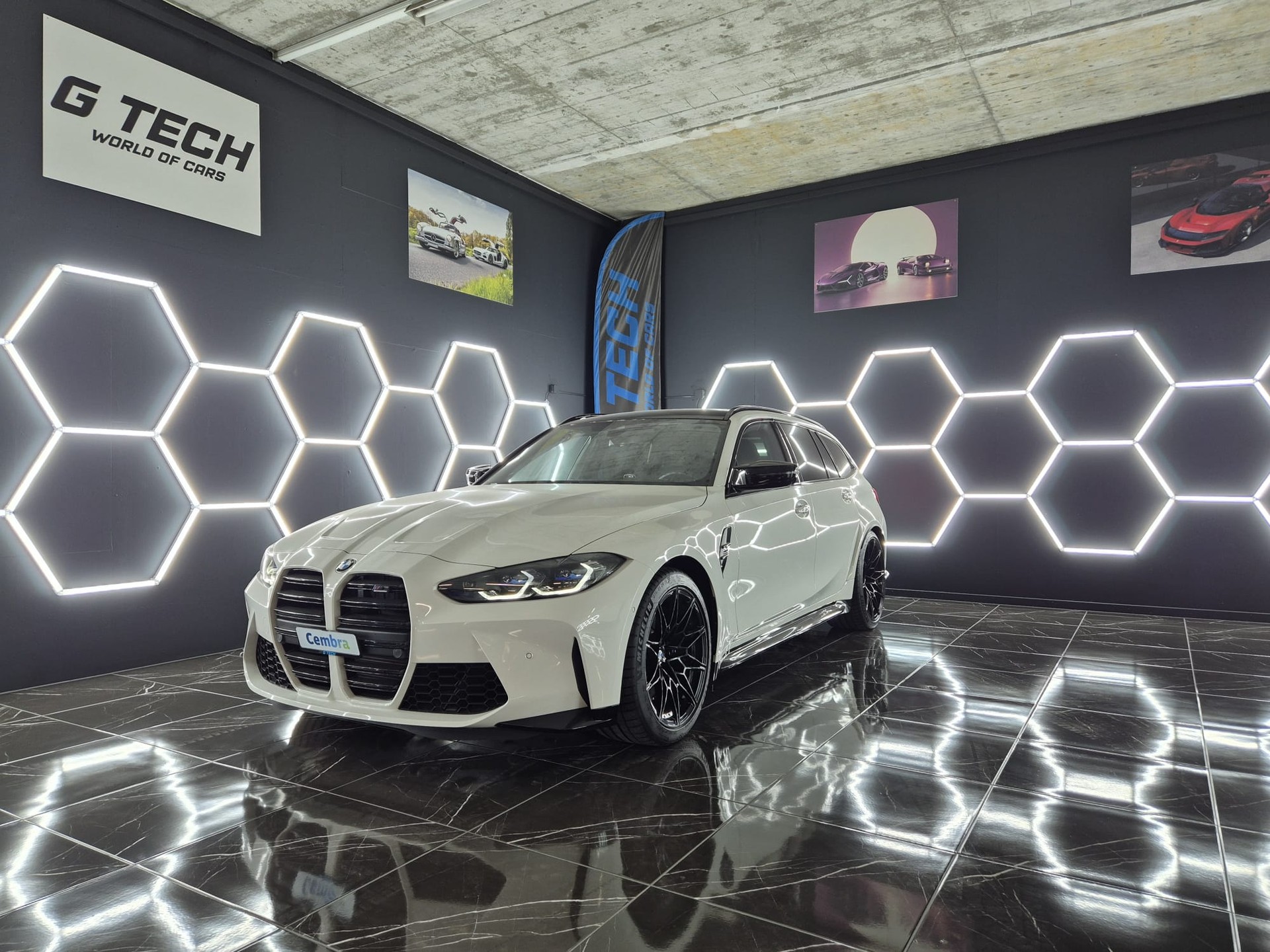 BMW M3 Touring xDrive Competition M-showroom-element-2