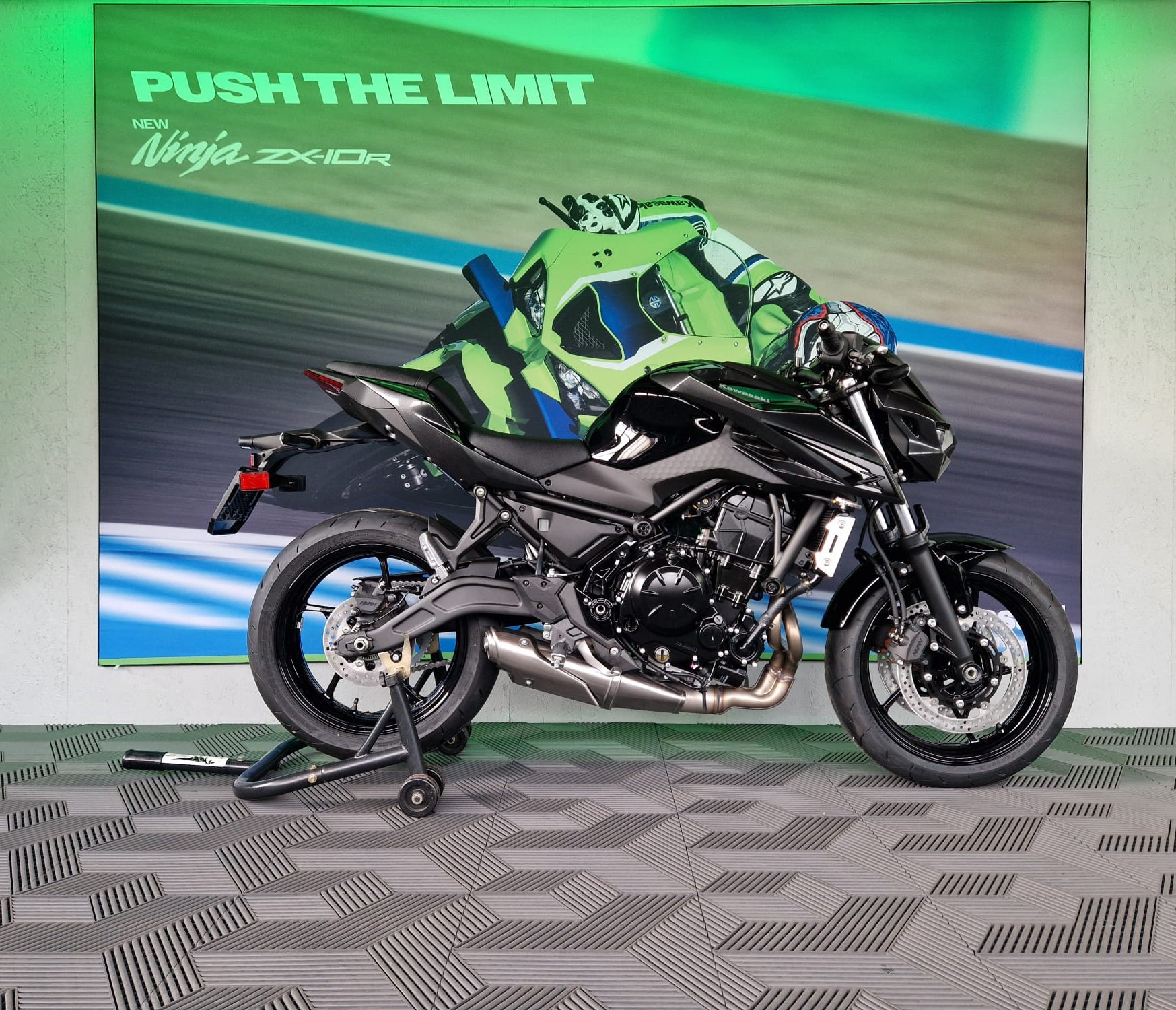 KAWASAKI Z 650 S (35kW)-image-1