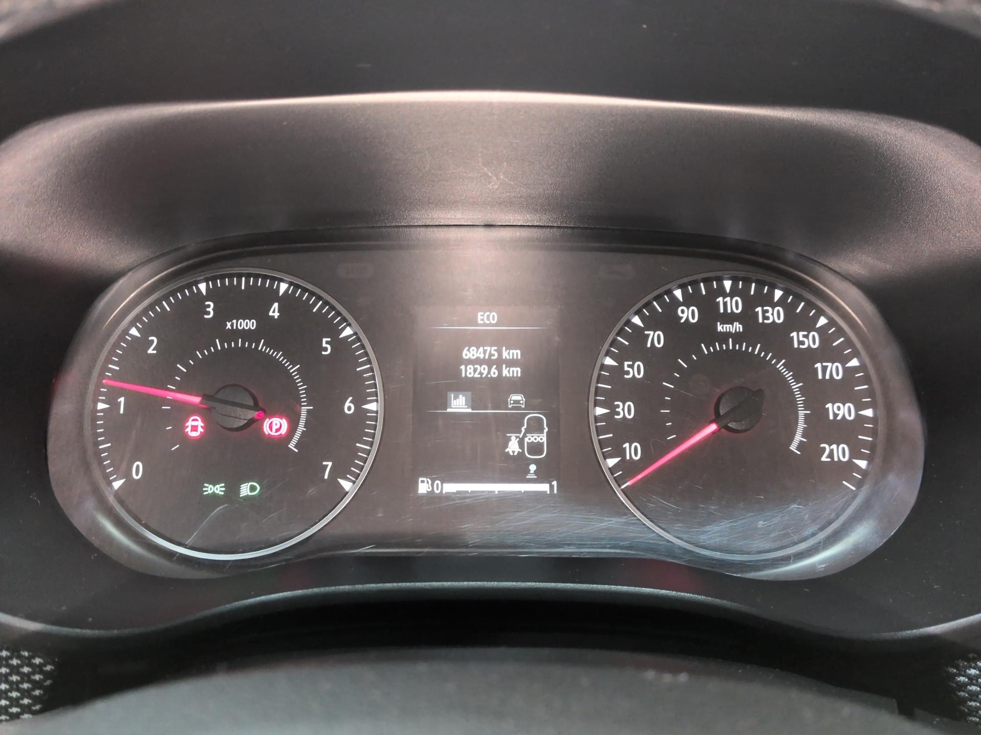 DACIA Jogger TCe 110 Comfort-image-10