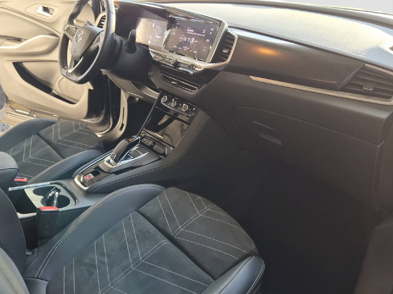 OPEL Grandland 1.2 T Elegance-image-13