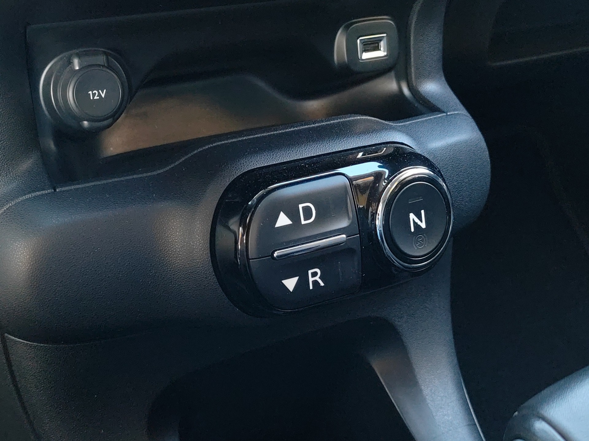 CITROEN C4 Cactus 1.2 e-VTi Feel Edition ETG-image-28