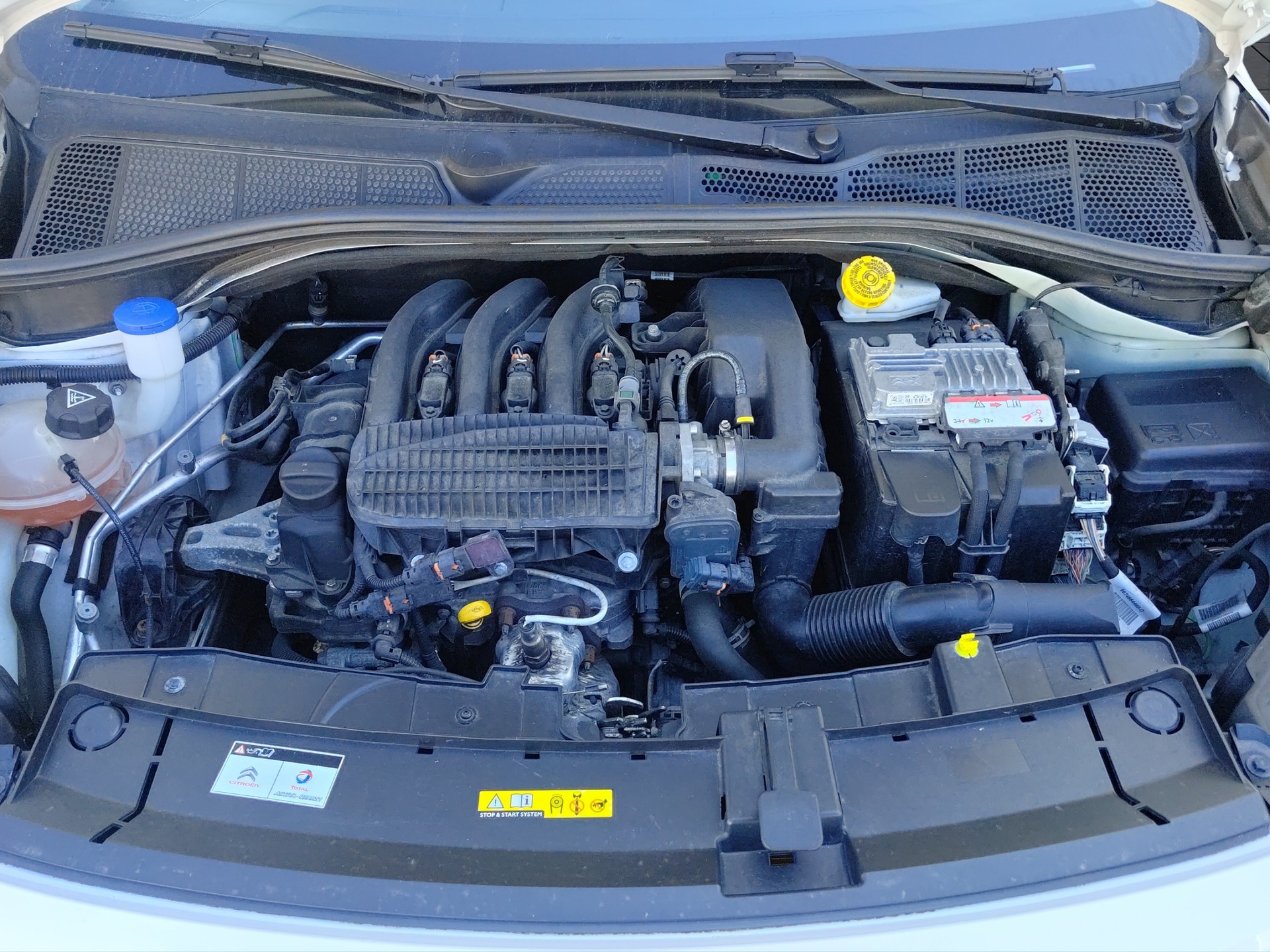 CITROEN C4 Cactus 1.2 e-VTi Feel Edition ETG-image-25