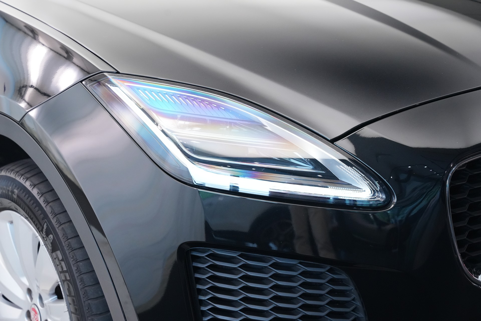 JAGUAR E-Pace 2.0d D150 S AWD Automatik-image-41