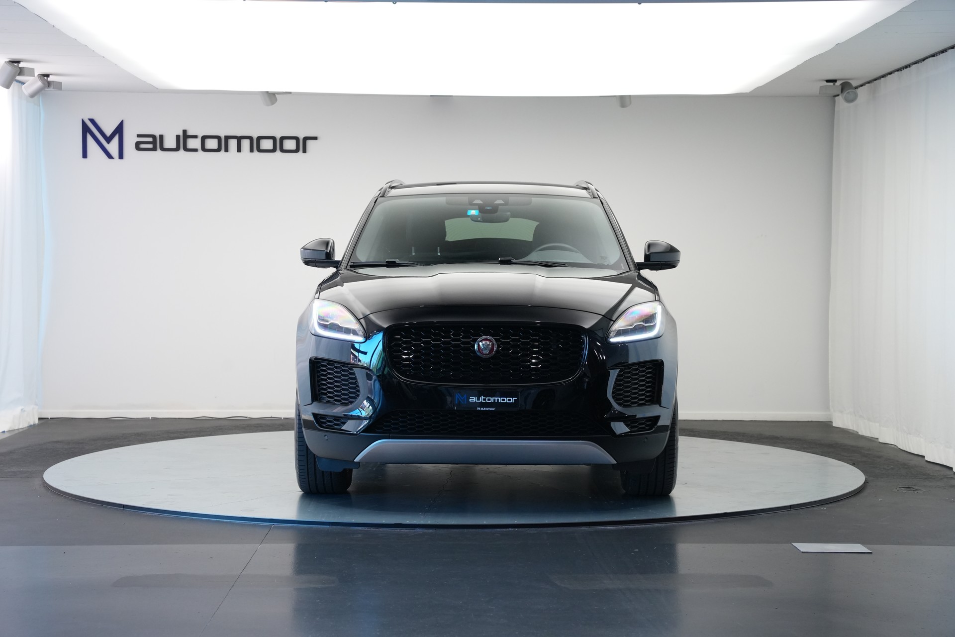 JAGUAR E-Pace 2.0d D150 S AWD Automatik-showroom-element-1