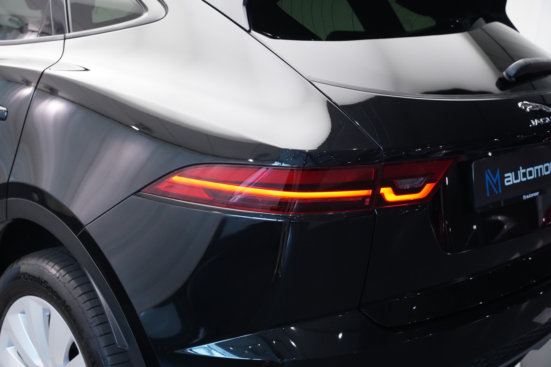 JAGUAR E-Pace 2.0d D150 S AWD Automatik-image-36