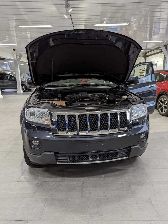 JEEP Grand Cherokee 3.0 CRD Overland Automatic-image-4