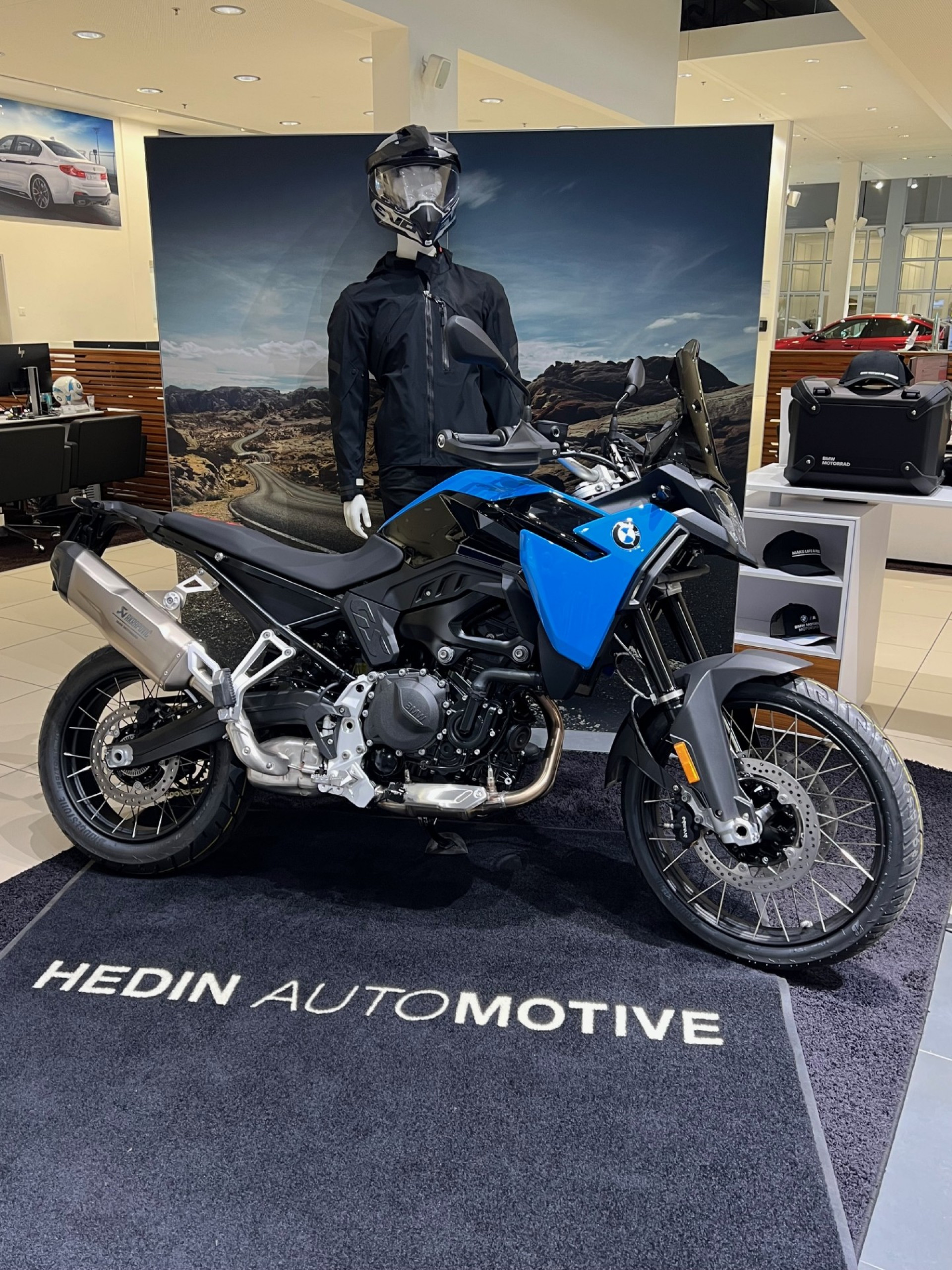 BMW F 900 GS-image-1