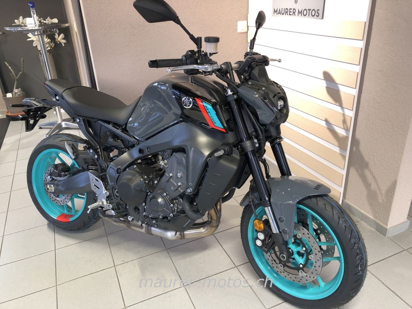 YAMAHA MT 09-image-1