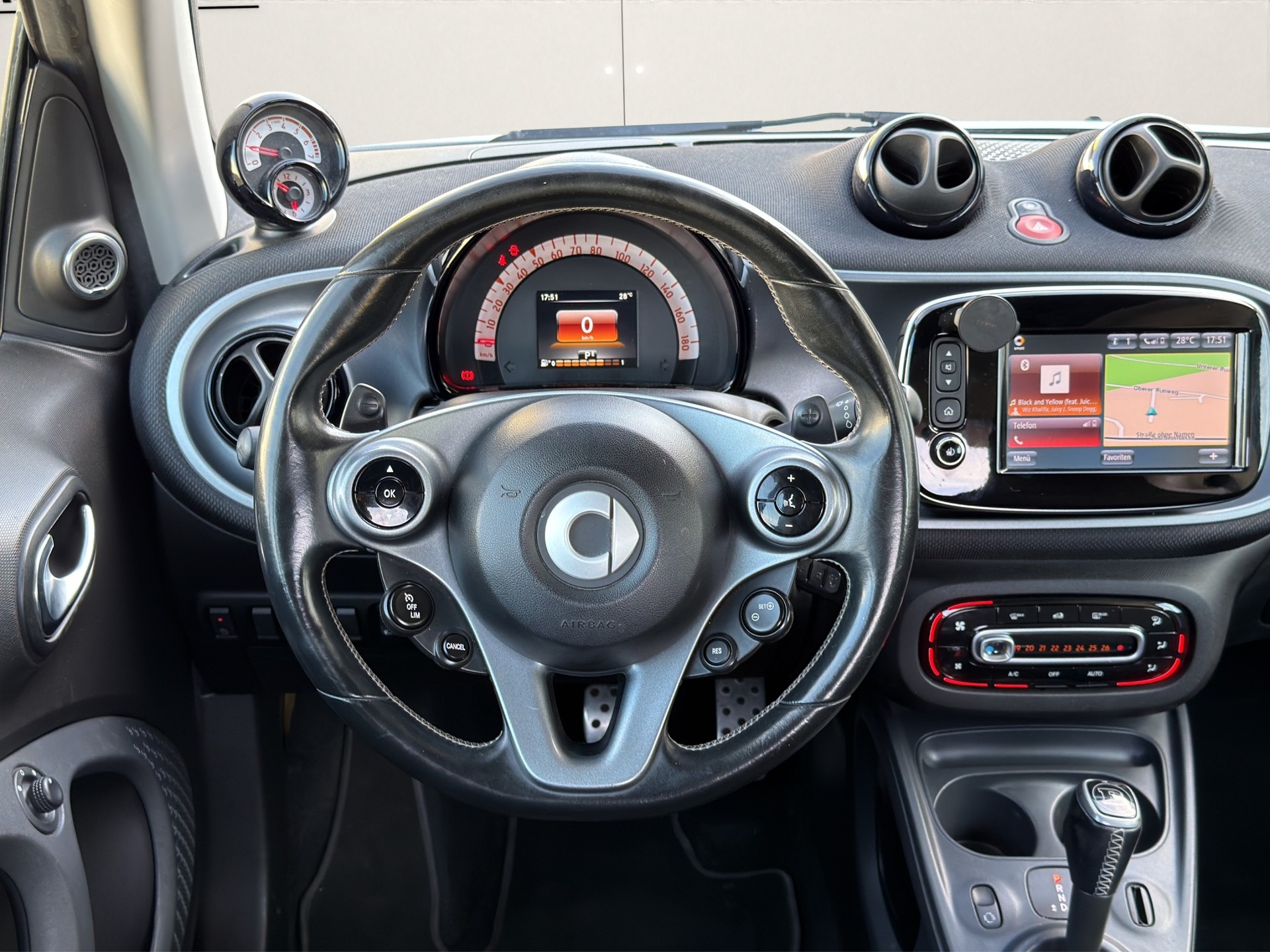 SMART fortwo Brabus Edition twinmatic-image-11