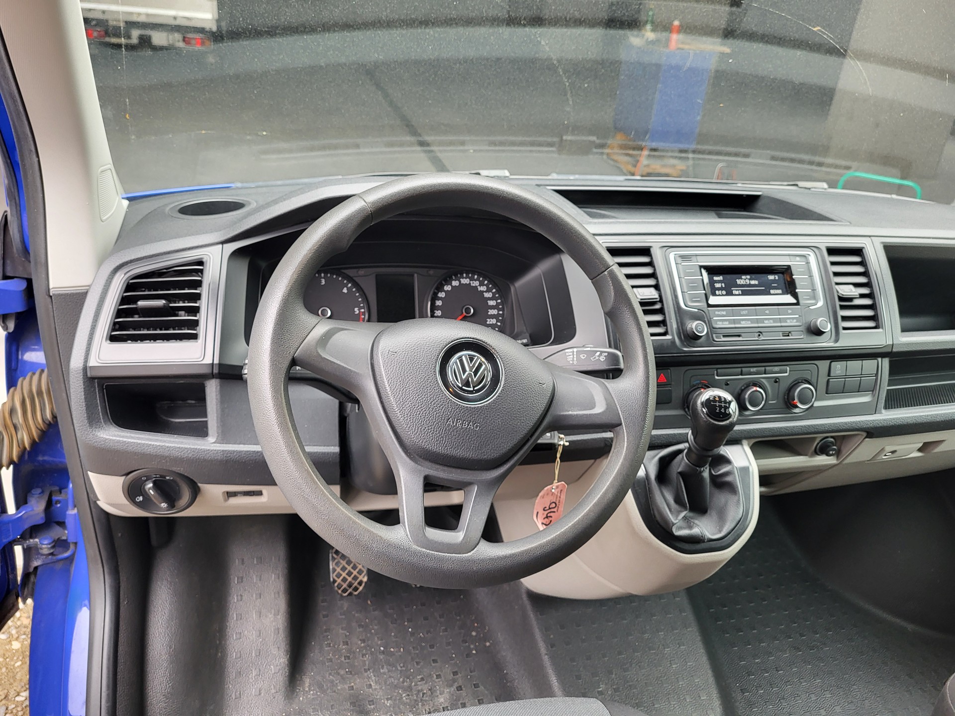 VW T6 2.0 TDI 4Motion-image-3