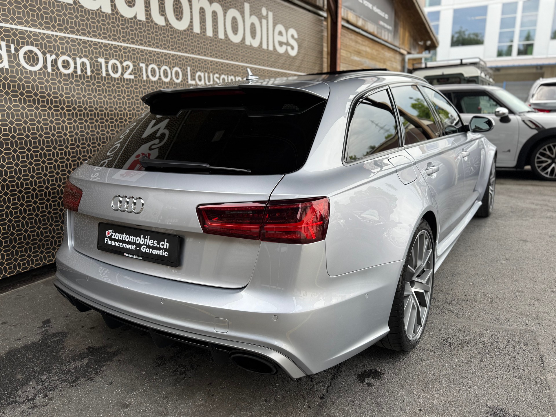 AUDI RS6 Avant 4.0 TFSI V8 performance quattro-showroom-element-3