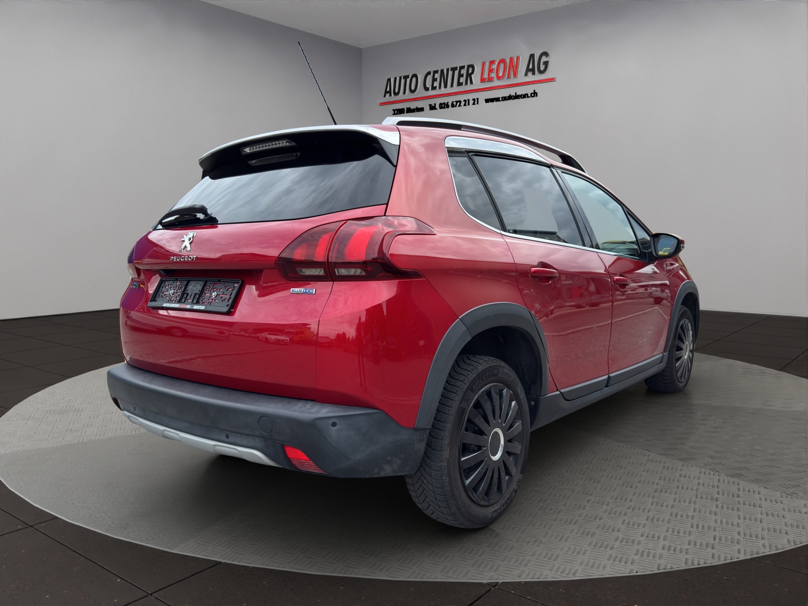 PEUGEOT 2008 1.6 BlueHDi Allure-image-5