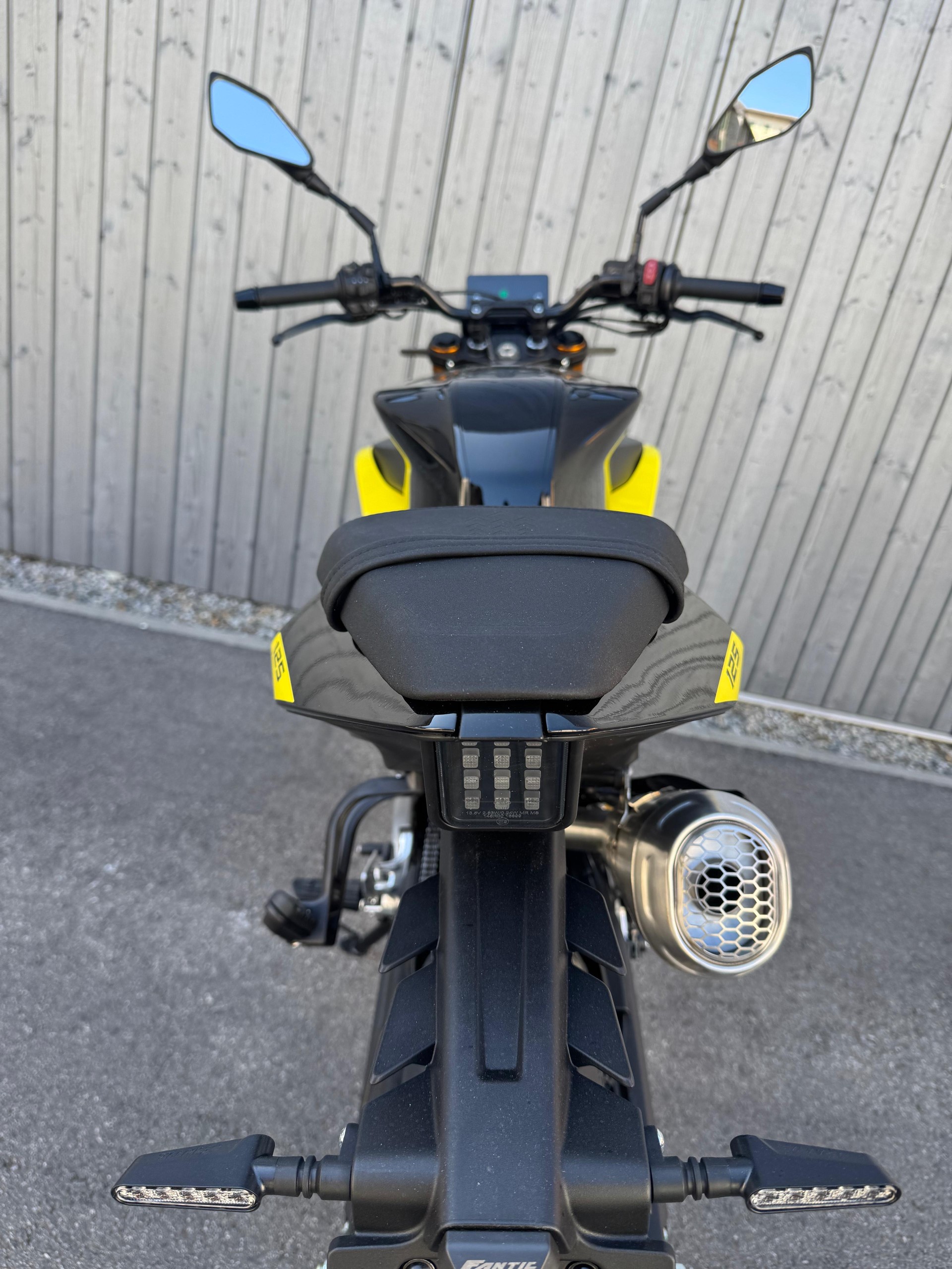 FANTIC STEALTH 125-image-4