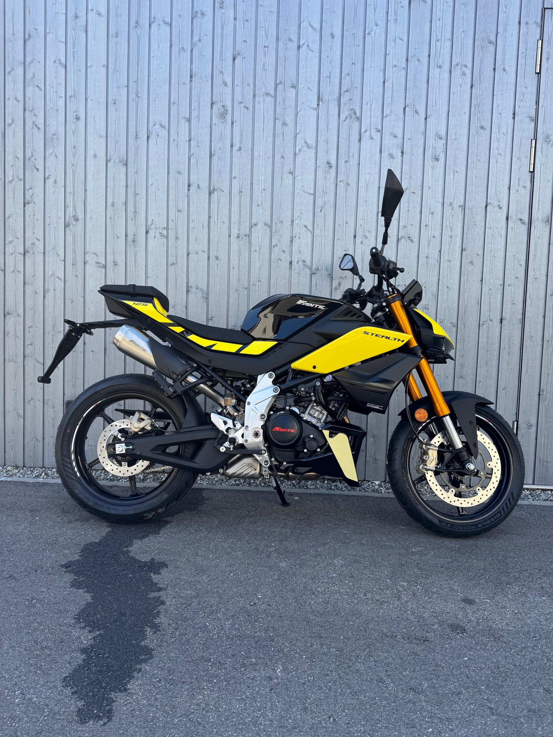 FANTIC STEALTH 125