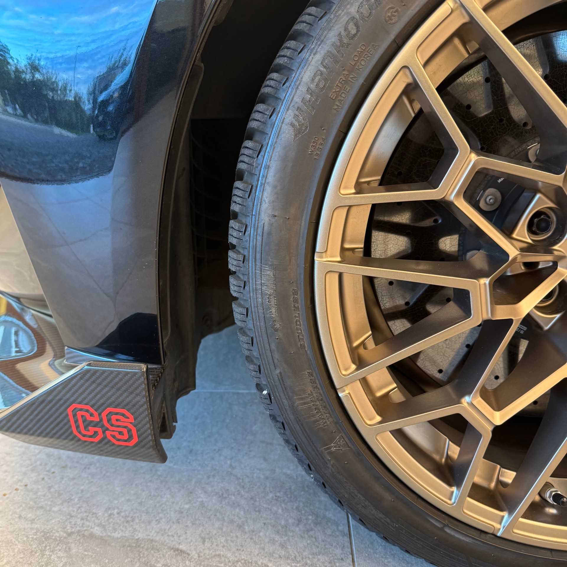 BMW M3 CS-showroom-element-3