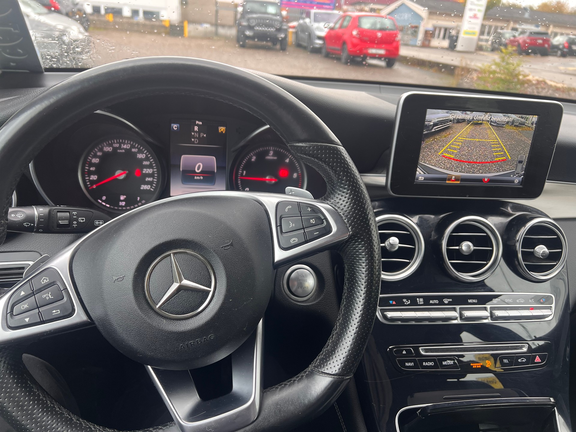 MERCEDES-BENZ GLC 250 d Exclusive 4Matic 9G-Tronic-image-11