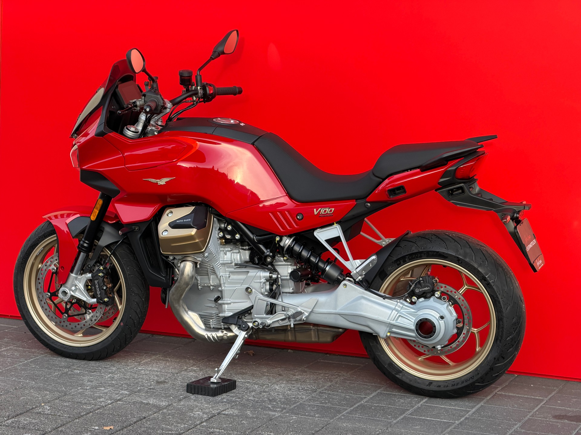 MOTO GUZZI V100 Mandello-image-13