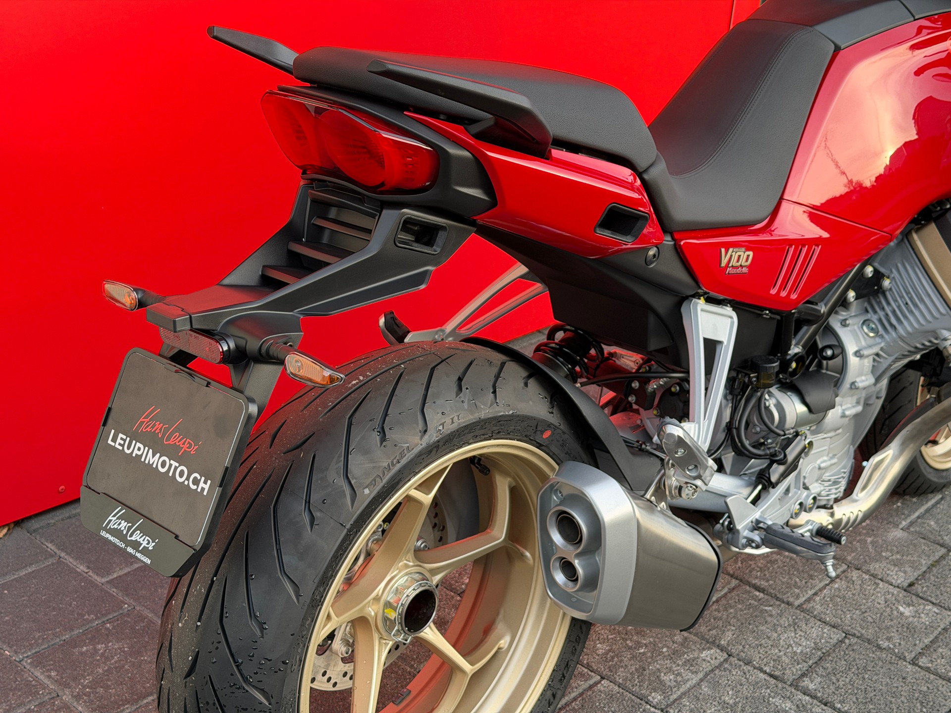 MOTO GUZZI V100 Mandello-image-8