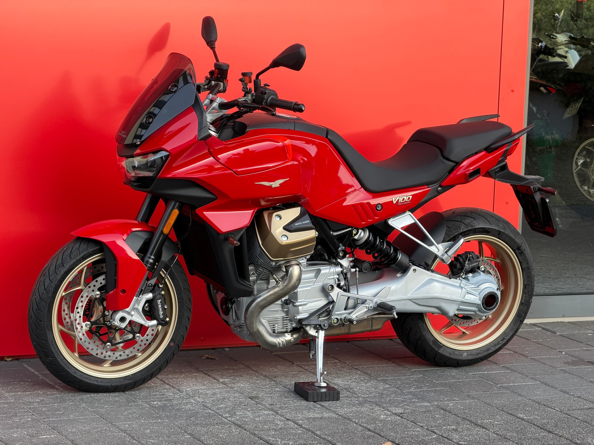MOTO GUZZI V100 Mandello-image-14