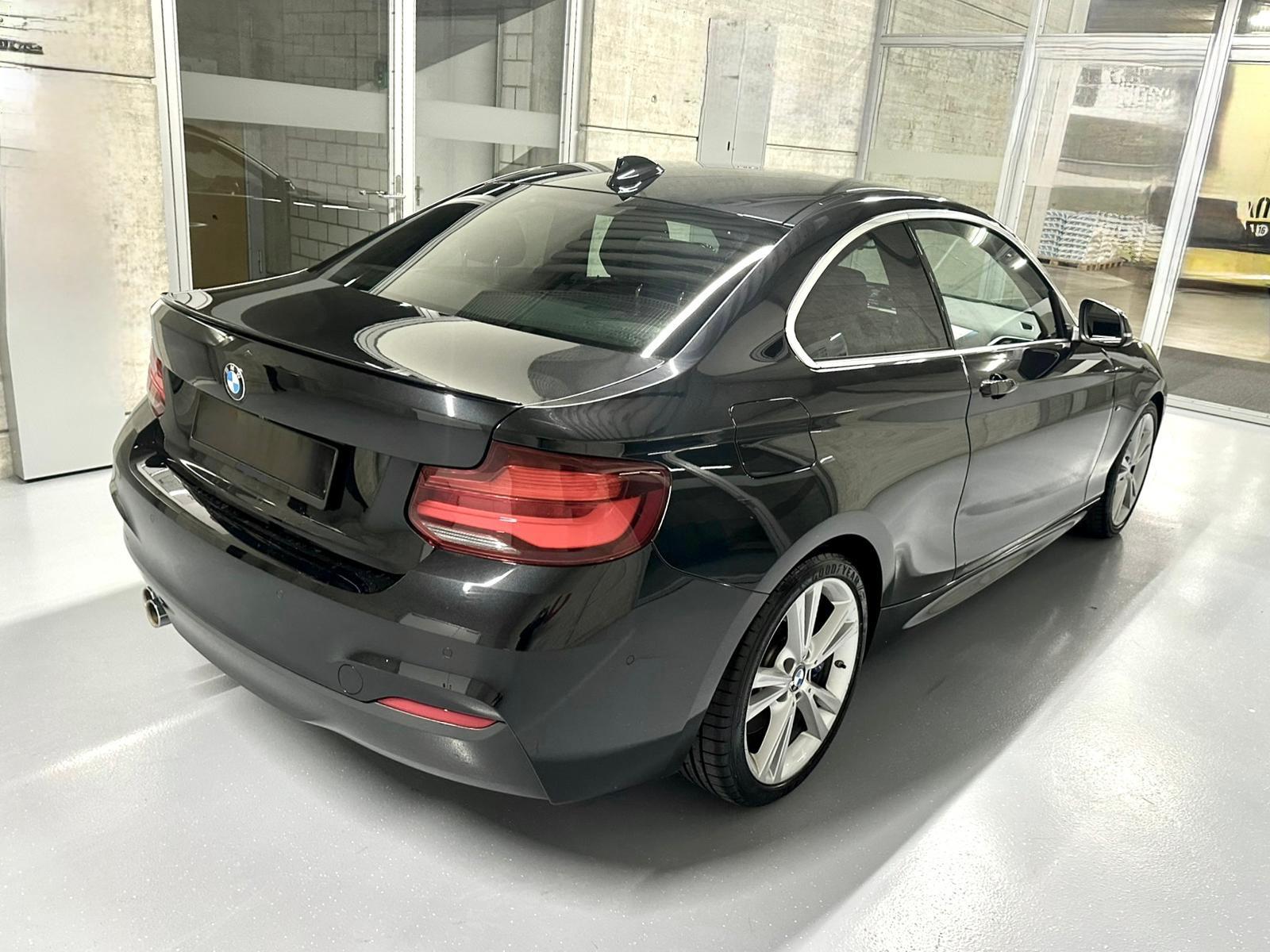 BMW 218i Steptronic M Sport-showroom-element-1