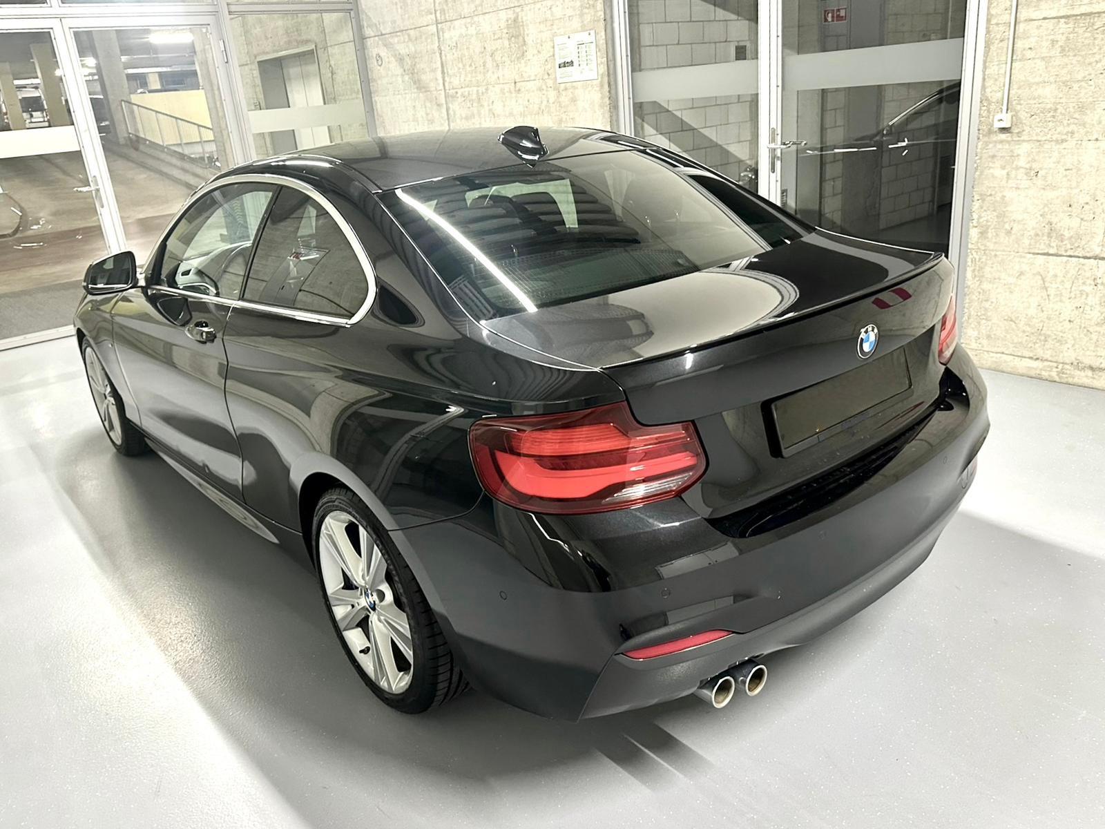 BMW 218i Steptronic M Sport-showroom-element-3