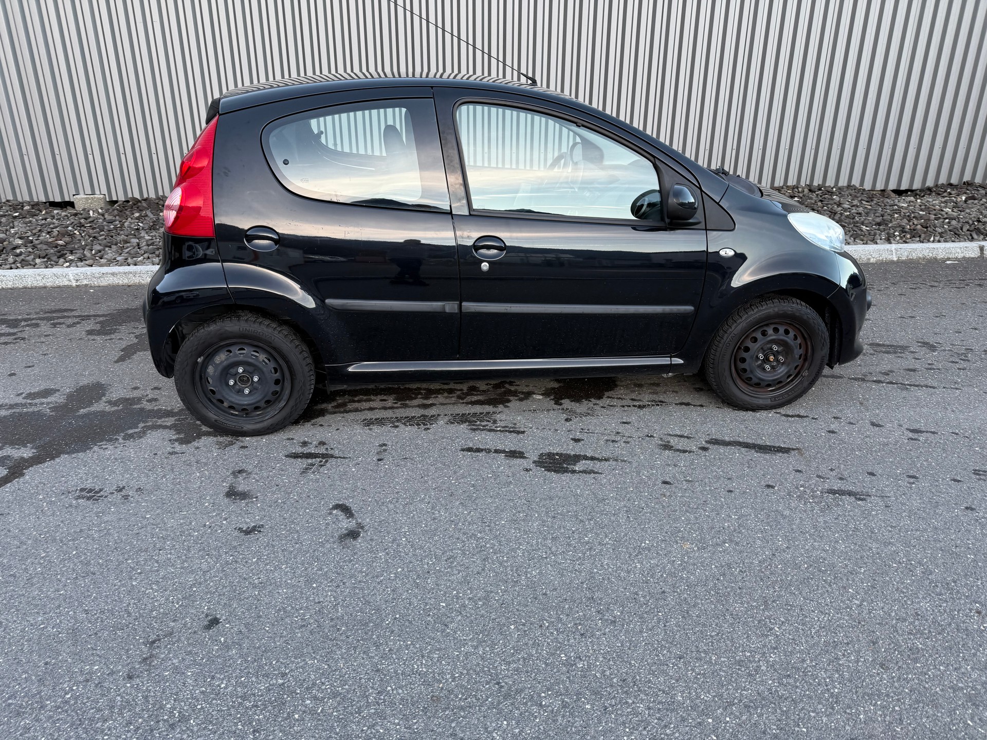 PEUGEOT 107 1.0 Trendy-image-6