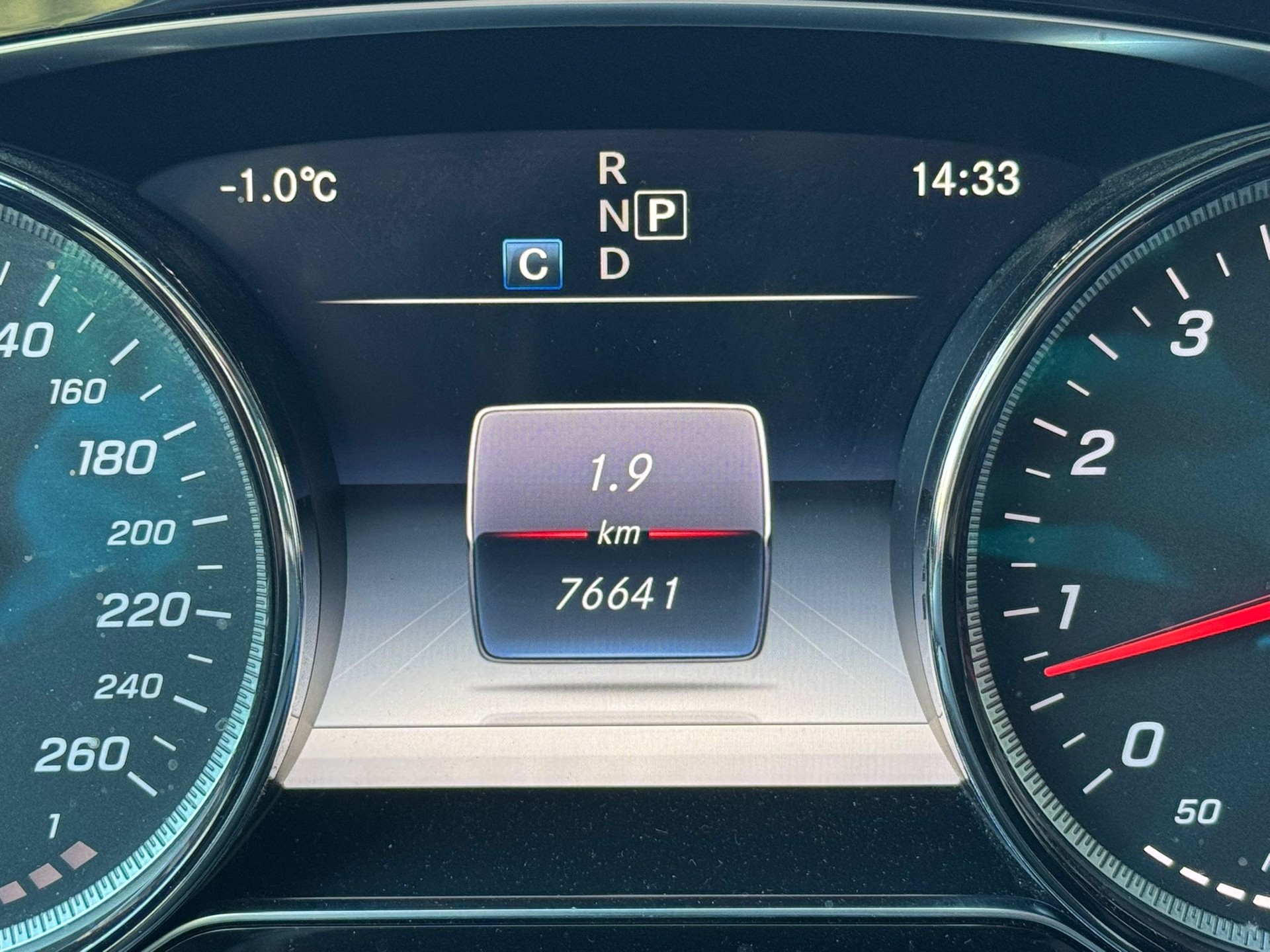MERCEDES-BENZ E 200 Coupé Avantgarde 4 Matic 9G-Tronic CH🇨🇭-image-11