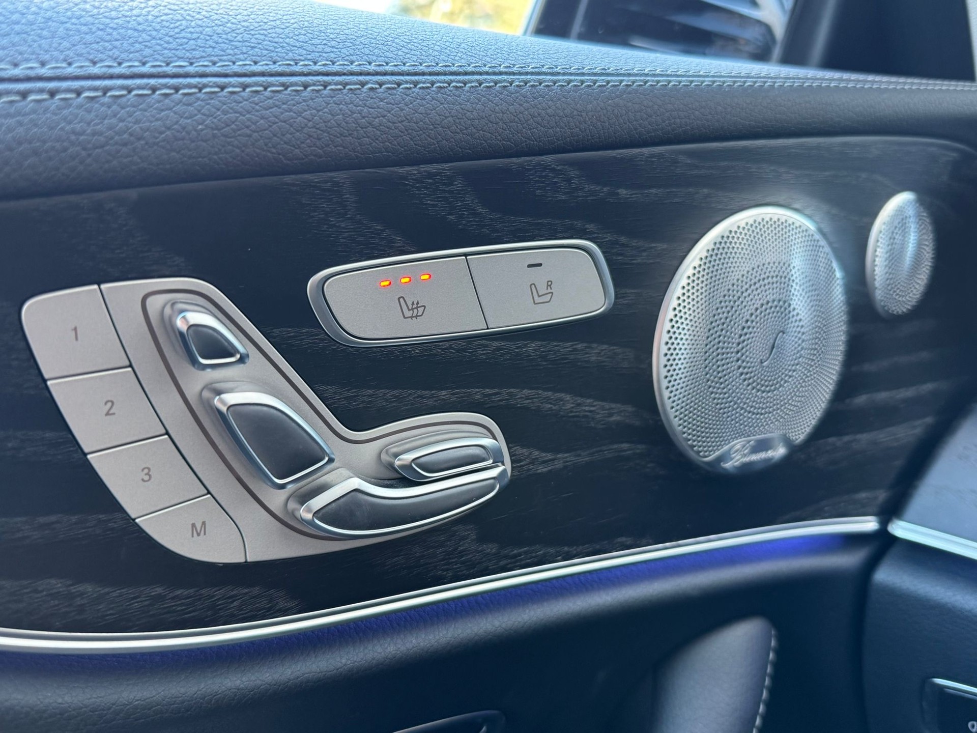 MERCEDES-BENZ E 200 Coupé Avantgarde 4 Matic 9G-Tronic CH🇨🇭-image-8