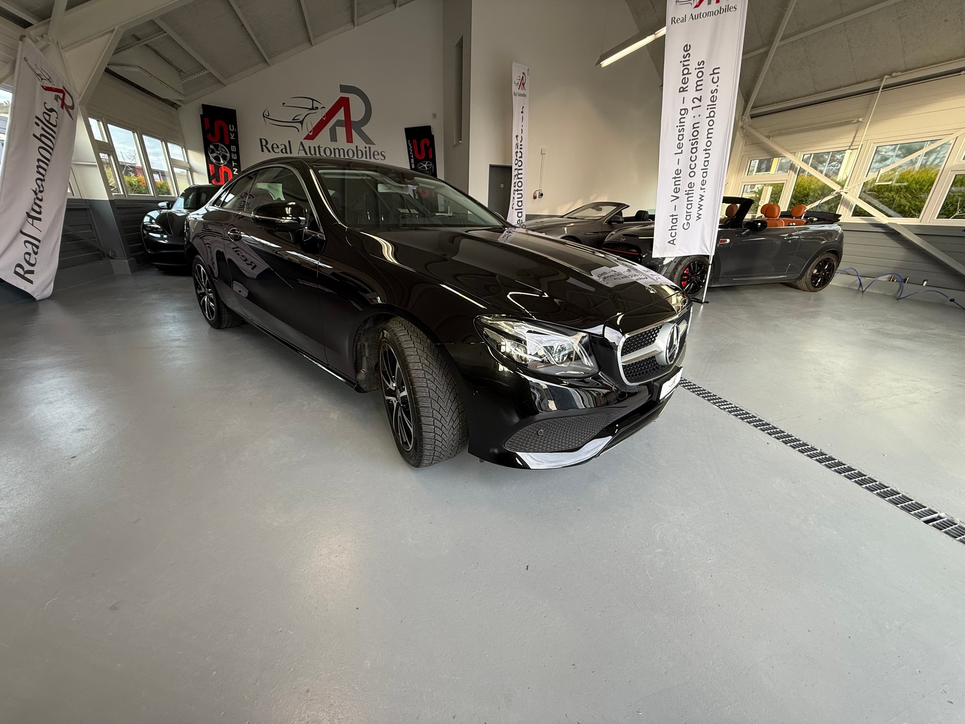 MERCEDES-BENZ E 200 Coupé Avantgarde 4 Matic 9G-Tronic CH🇨🇭-image-2