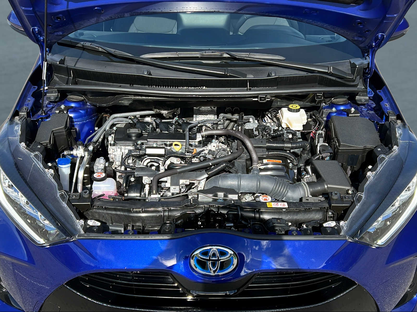 TOYOTA Yaris 1.5 Trend e-CVT-image-13