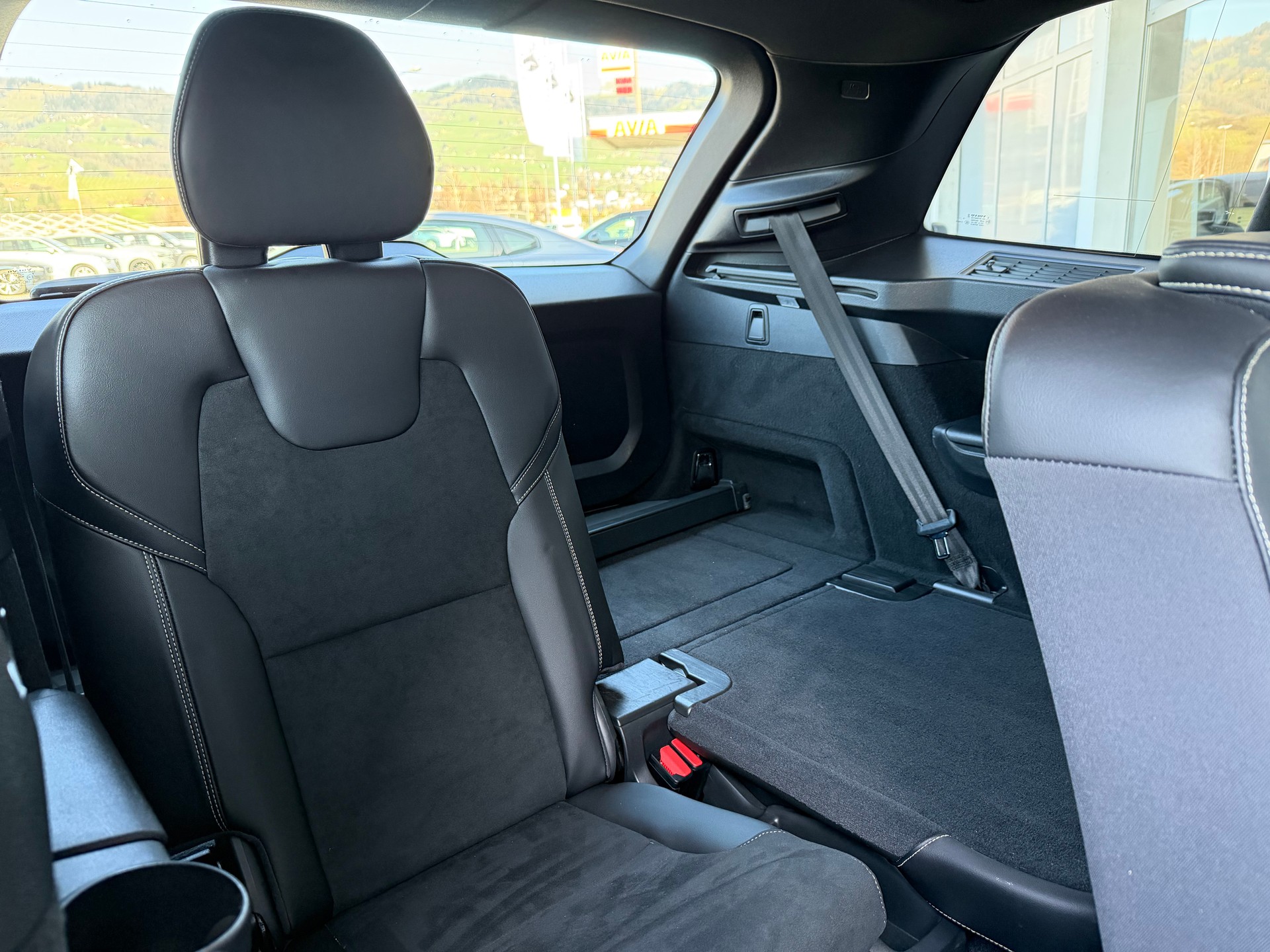 VOLVO XC90 B5 Diesel Mild Hybrid AWD R-Design Geartronic-image-7