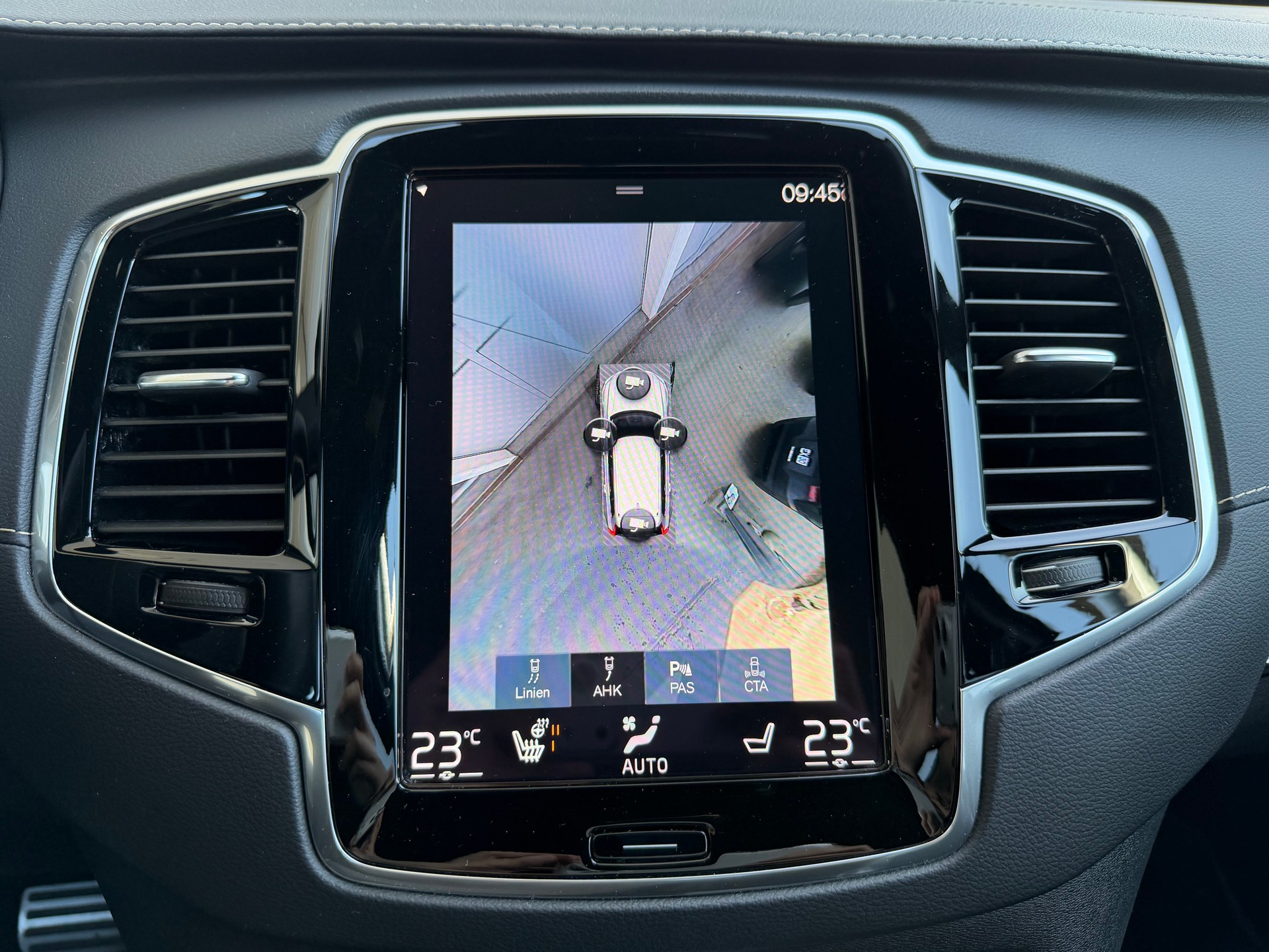 VOLVO XC90 B5 Diesel Mild Hybrid AWD R-Design Geartronic-image-17