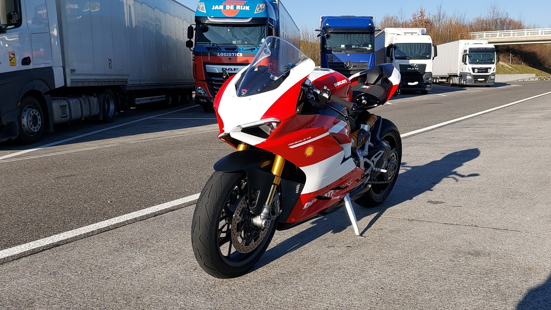 DUCATI Panigale V2 Bayliss1st Champion 2oth Anniversary-image-2