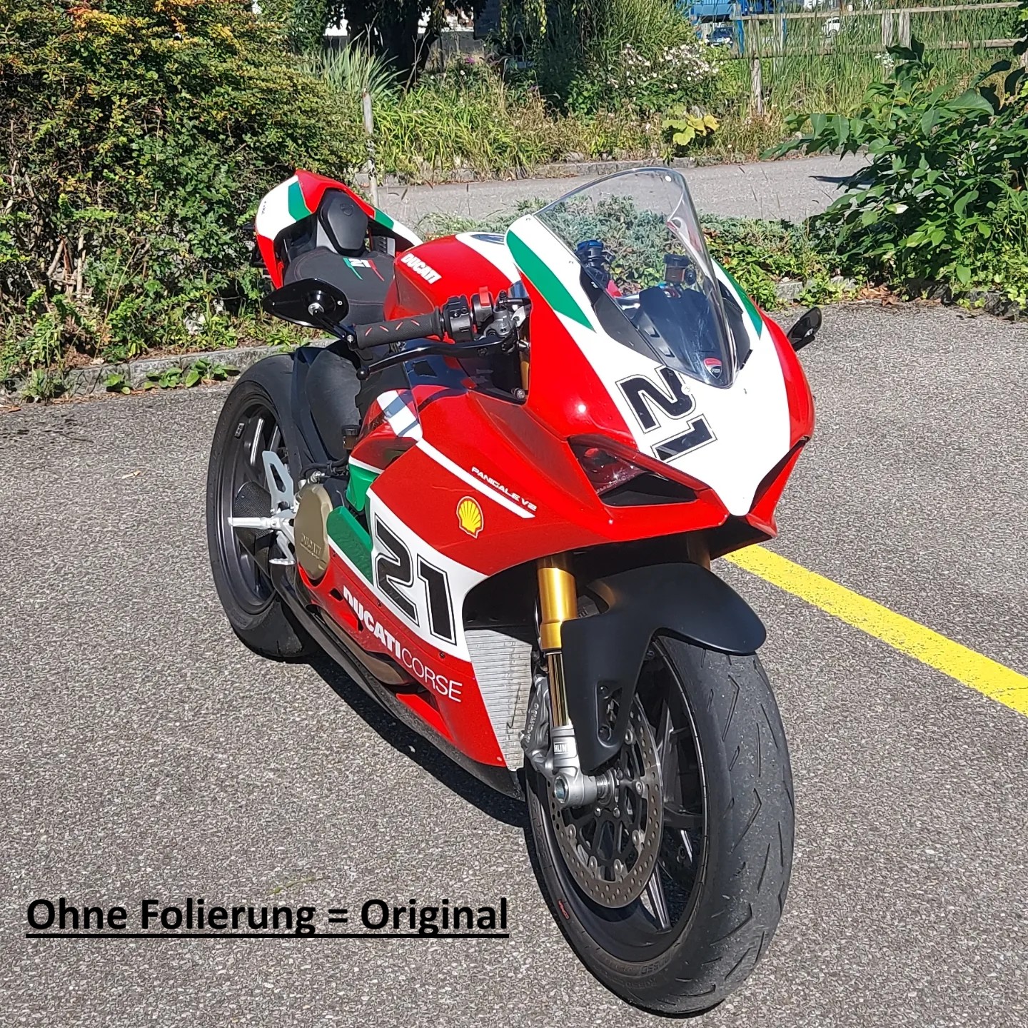 DUCATI Panigale V2 Bayliss1st Champion 2oth Anniversary-image-6