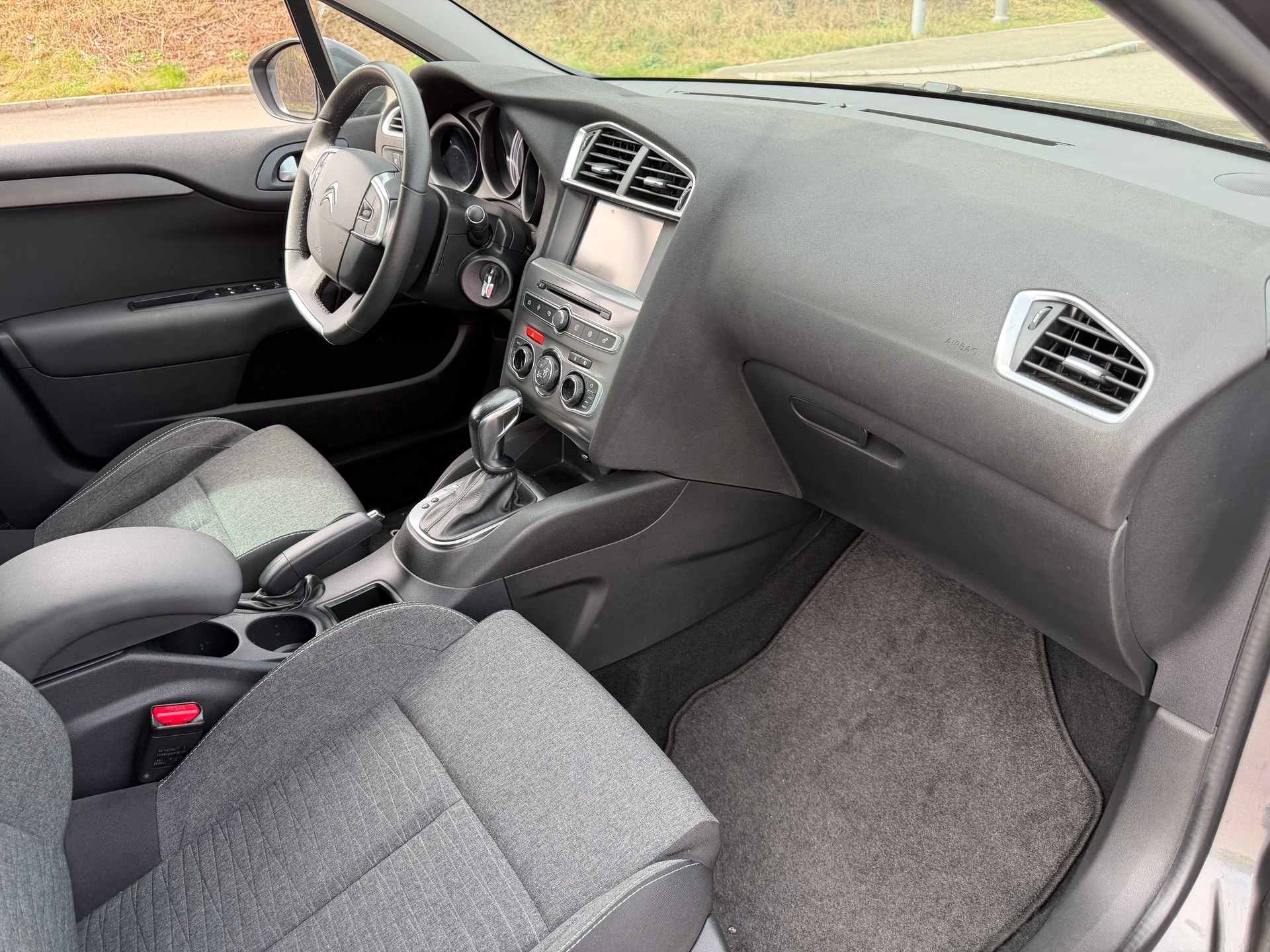 CITROEN C4 1.2 Pure Tech Feel Edition Automatic-image-6