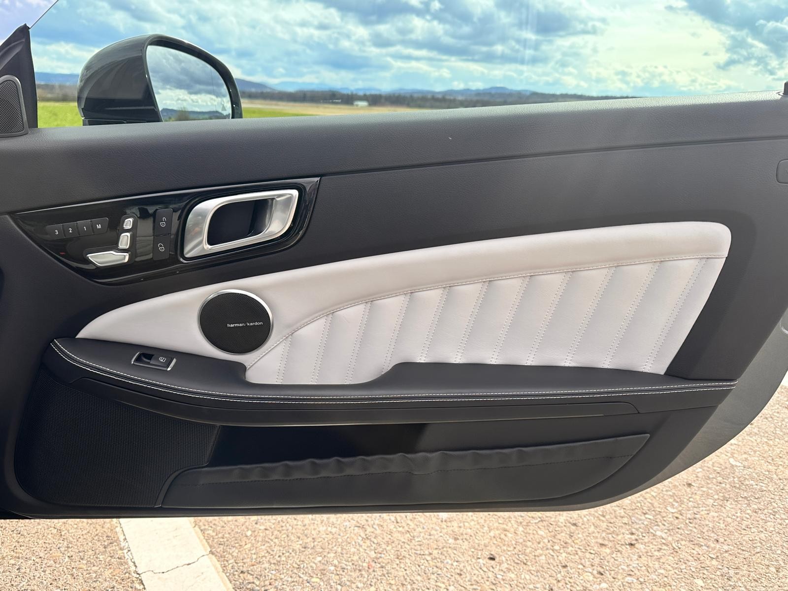 MERCEDES-BENZ SLC 43 AMG Collector-image-9