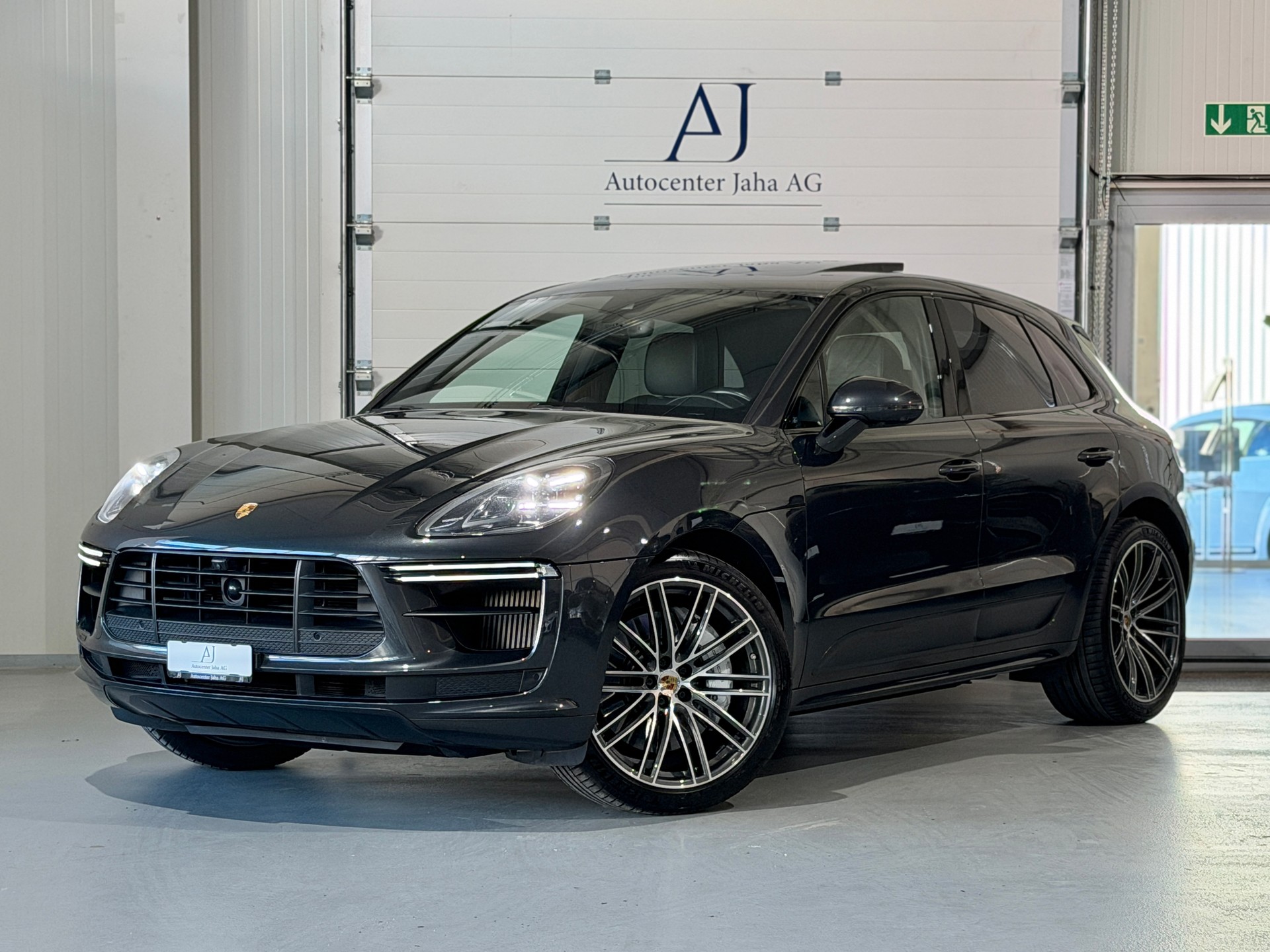 PORSCHE Macan Turbo PDK (CH) TOP Ausstattung