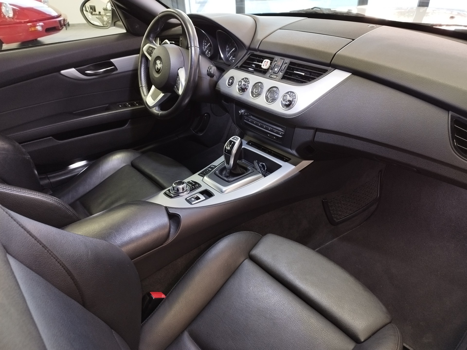 BMW Z4 sDrive20i Steptronic-image-11