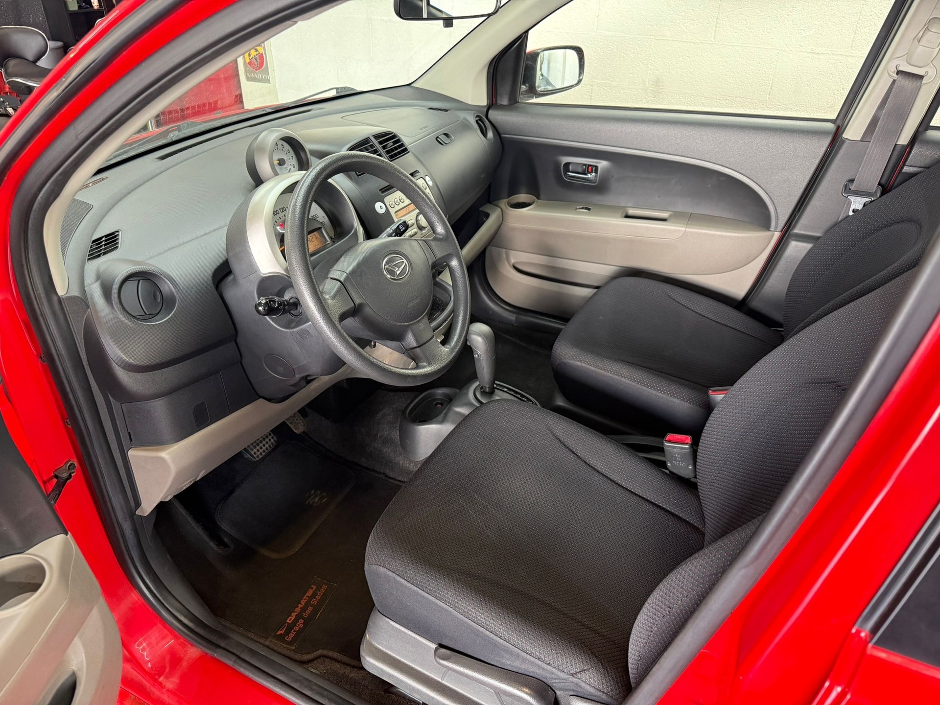 DAIHATSU SIRION-image-3