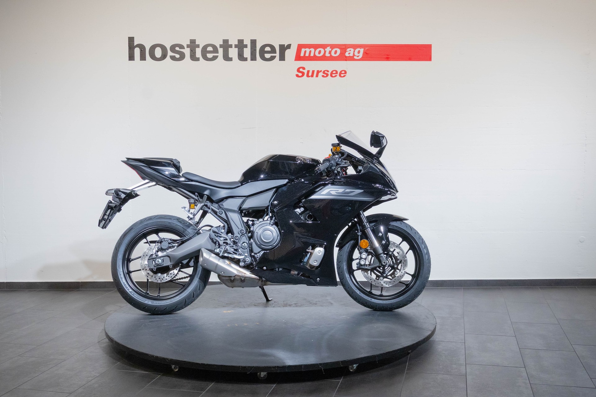 YAMAHA R7 35 kW-showroom-element-1