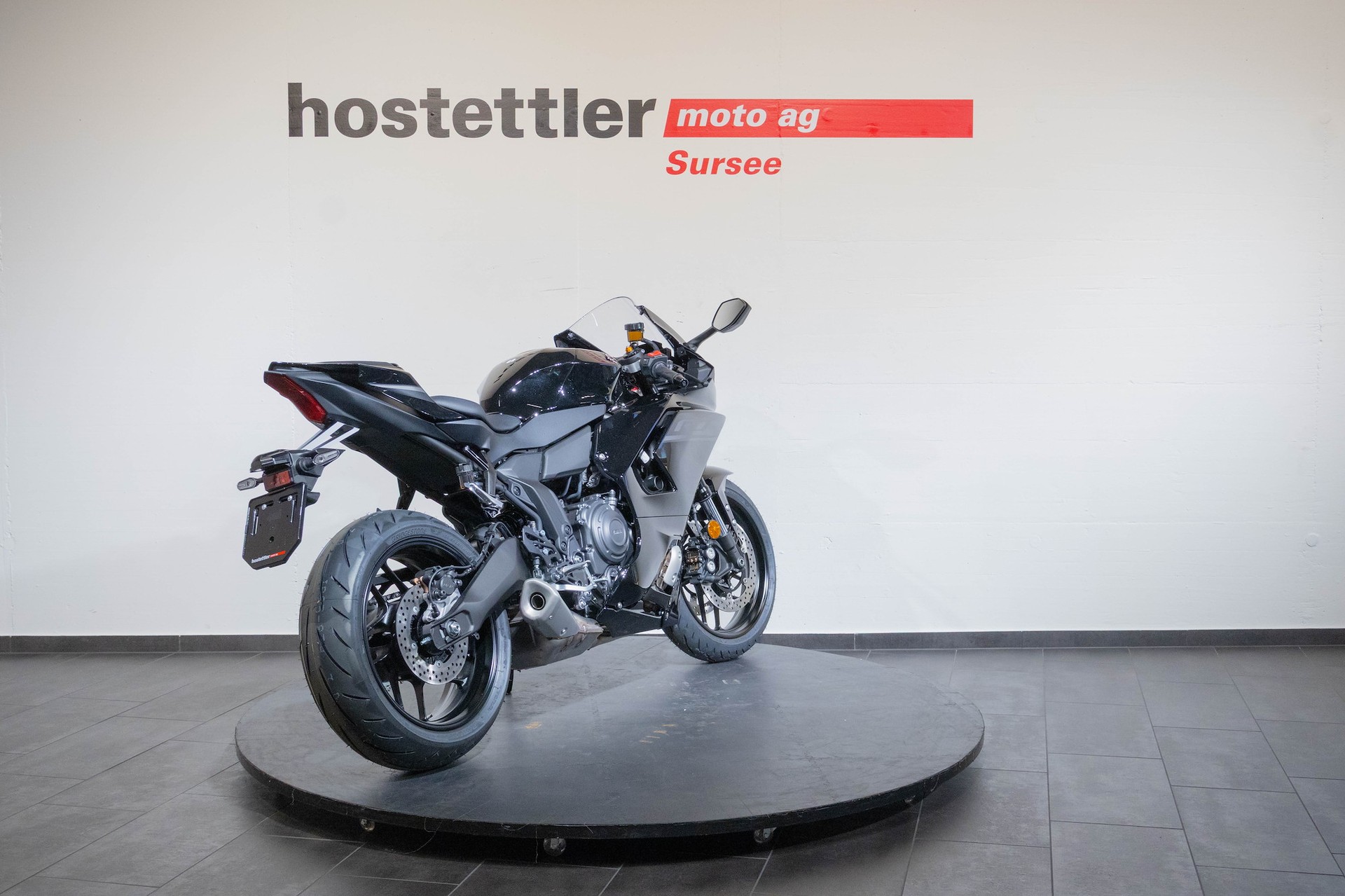 YAMAHA R7 35 kW-showroom-element-2