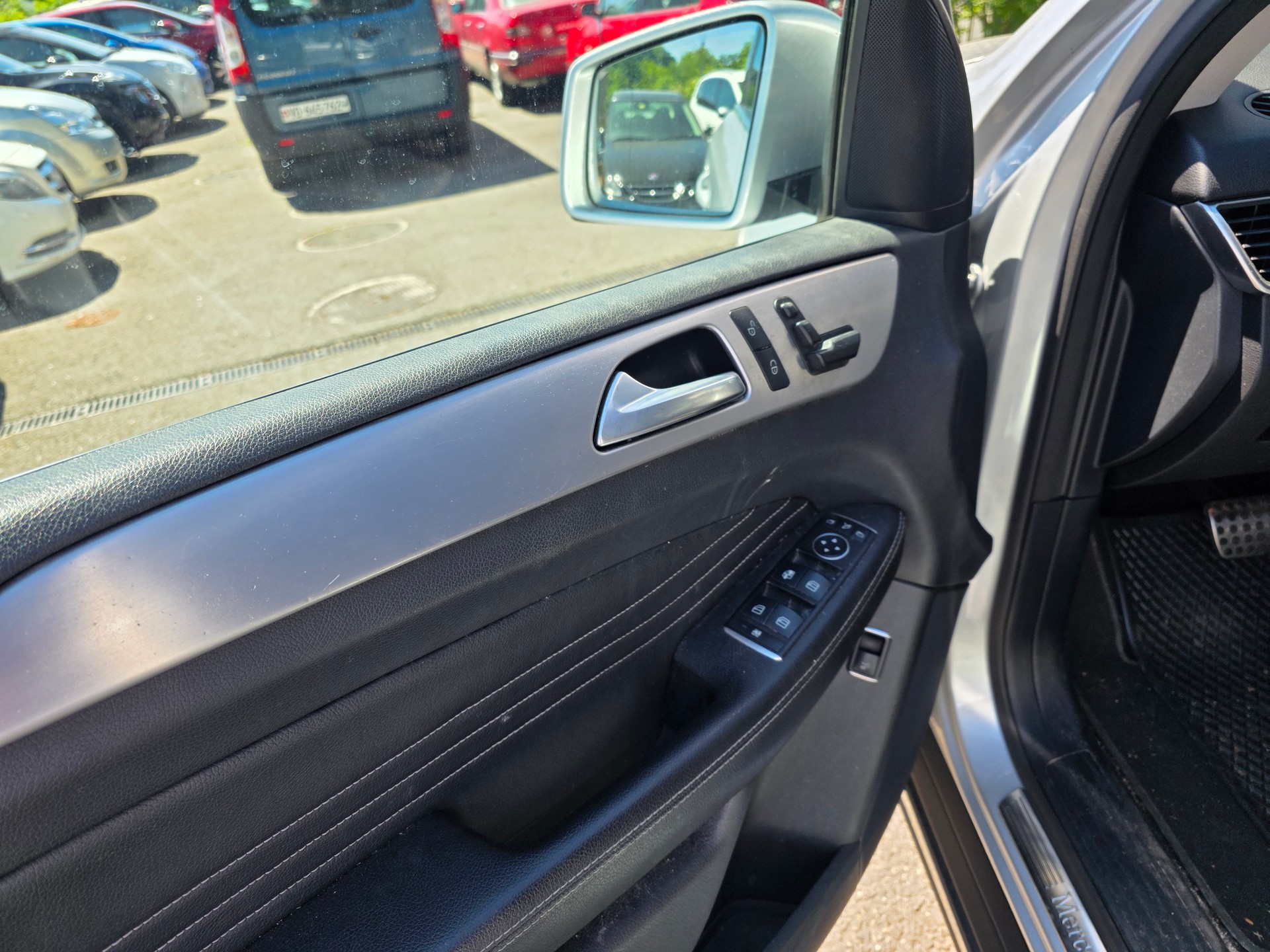 MERCEDES-BENZ ML 350 BlueTEC Executive 4Matic 7G-Tronic-image-8
