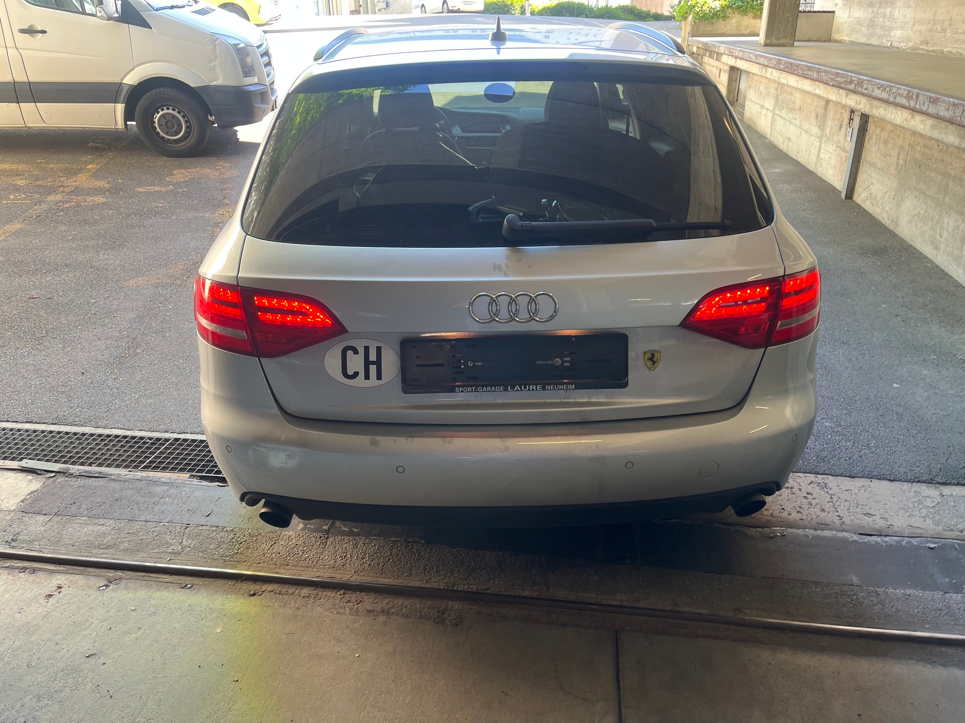 AUDI A4 Avant 2.0 TFSI multitronic-image-3