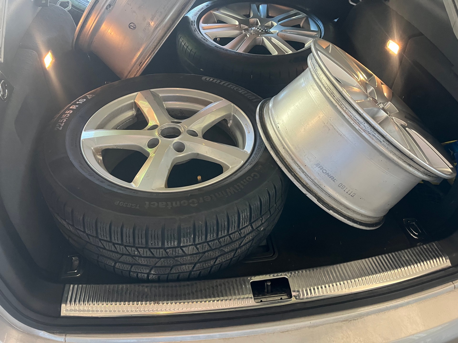 AUDI A4 Avant 2.0 TFSI multitronic-image-6