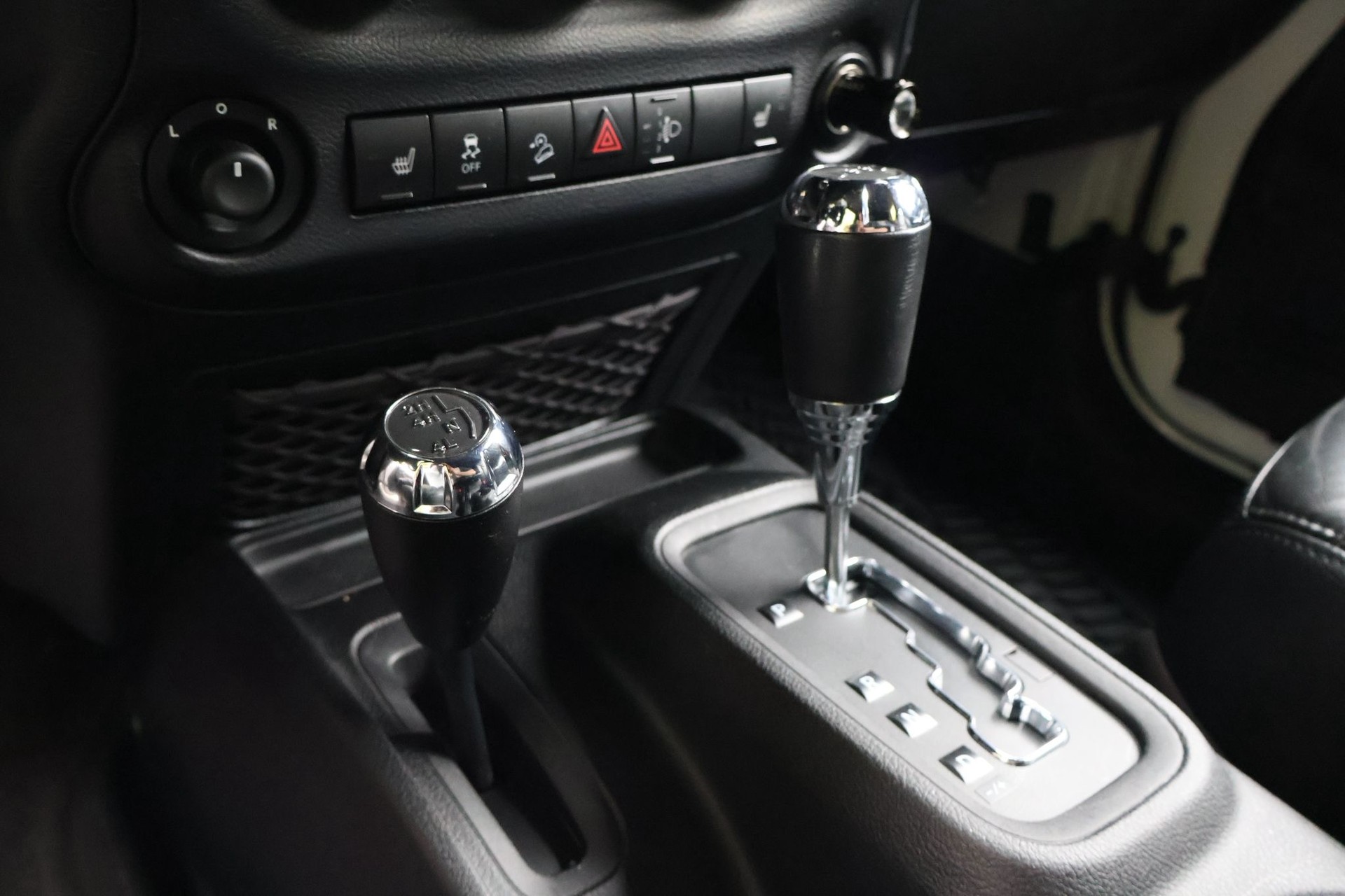 JEEP Wrangler 3.6 Unlimited Moab Automatic-image-11