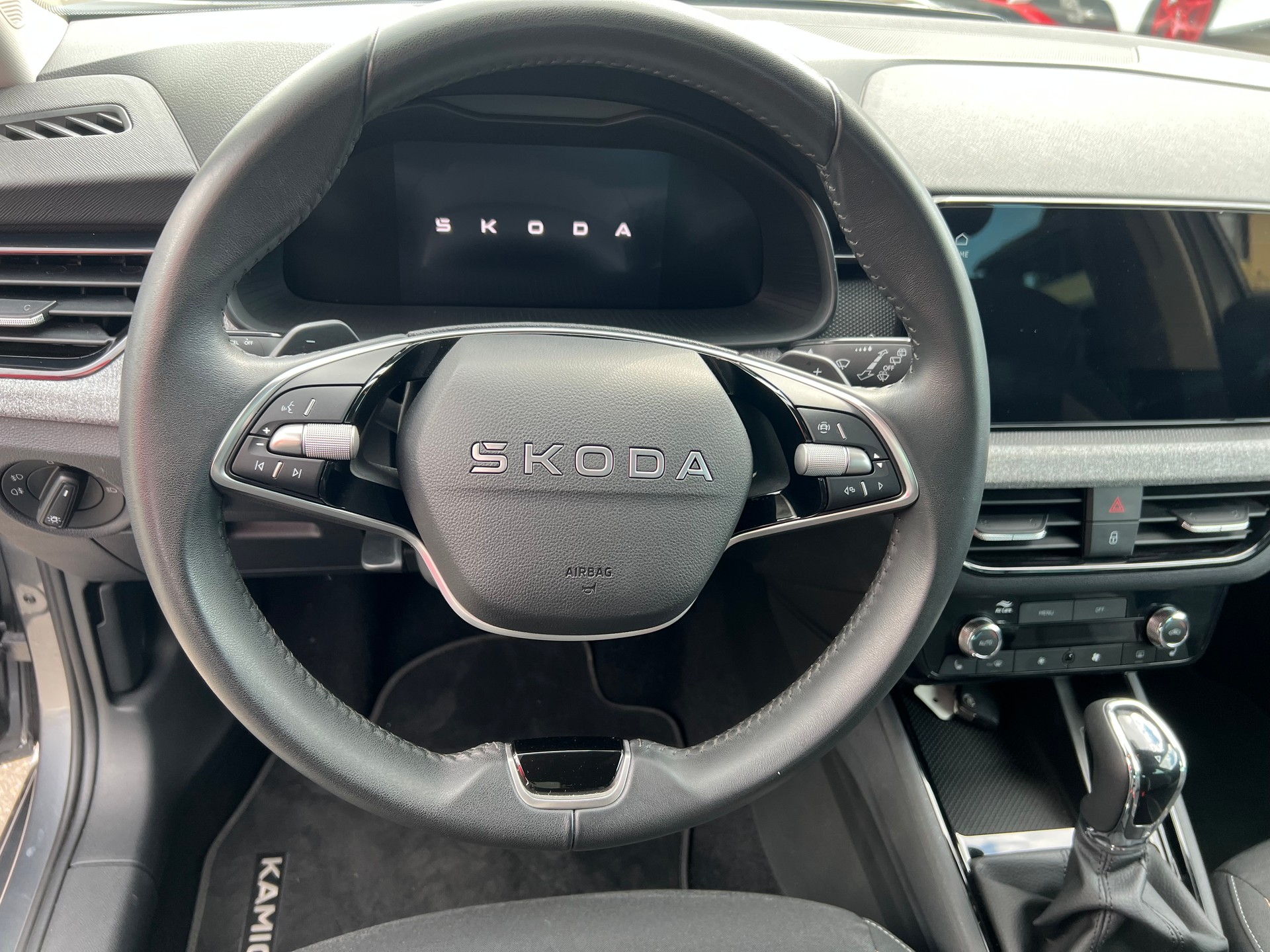 SKODA Kamiq 1.5 TSI Dynamic DSG-image-11