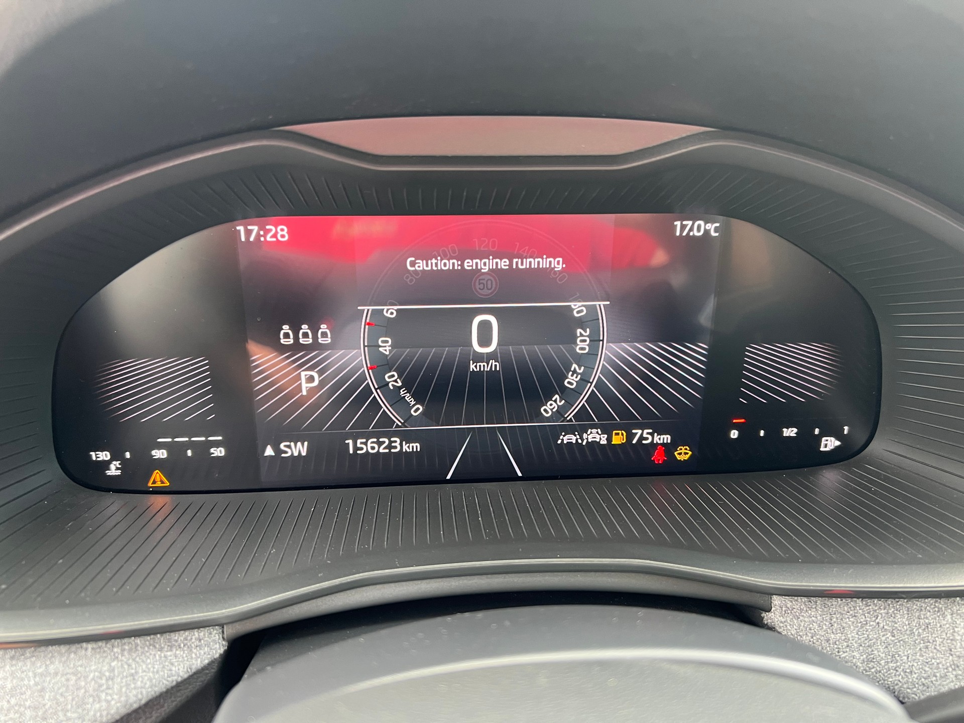SKODA Kamiq 1.5 TSI Dynamic DSG-image-15