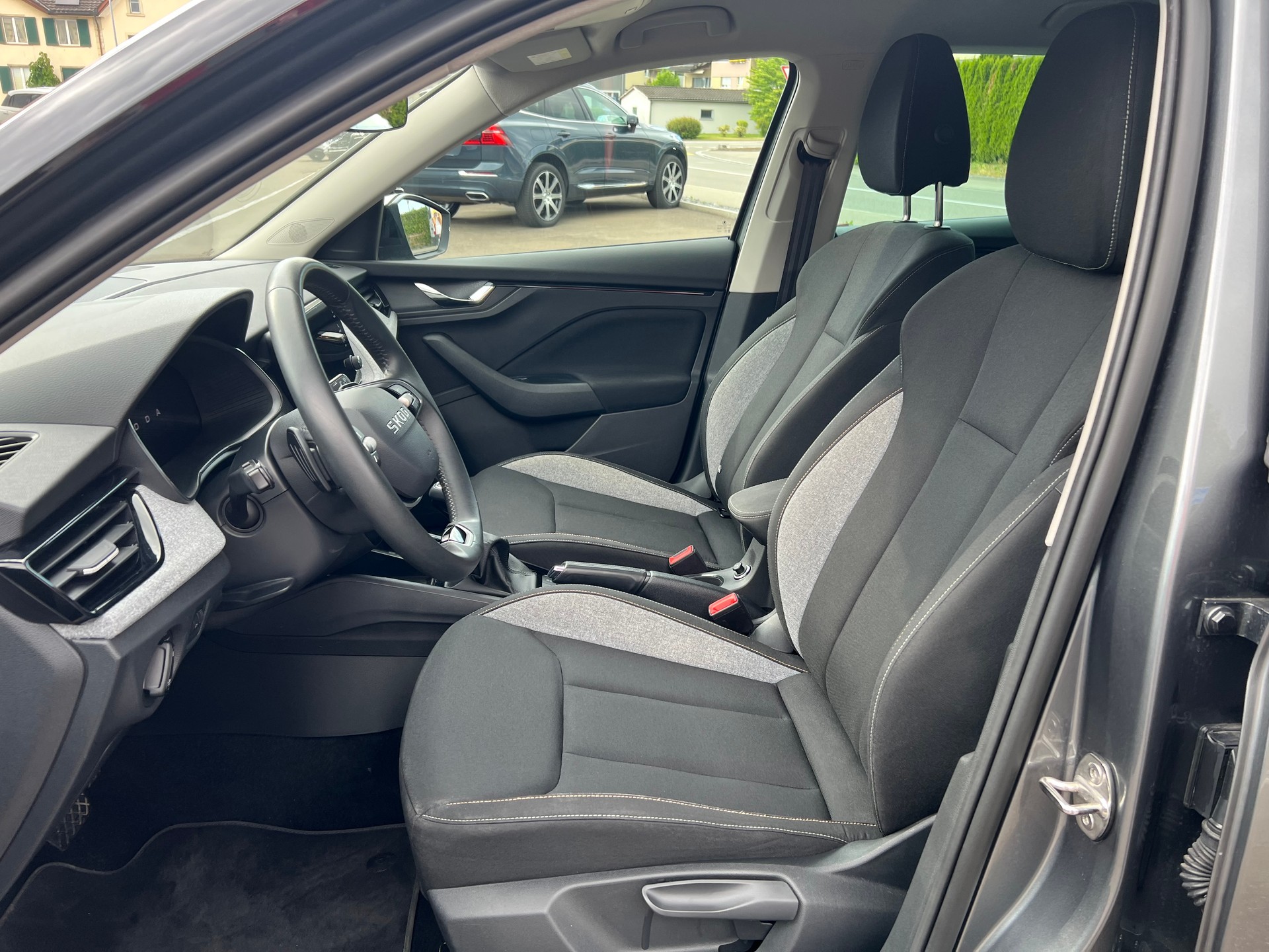 SKODA Kamiq 1.5 TSI Dynamic DSG-image-10
