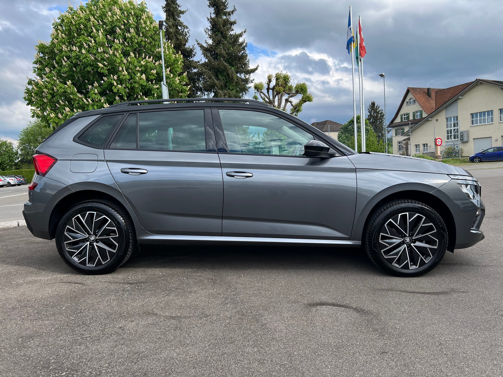 SKODA Kamiq 1.5 TSI Dynamic DSG-image-4