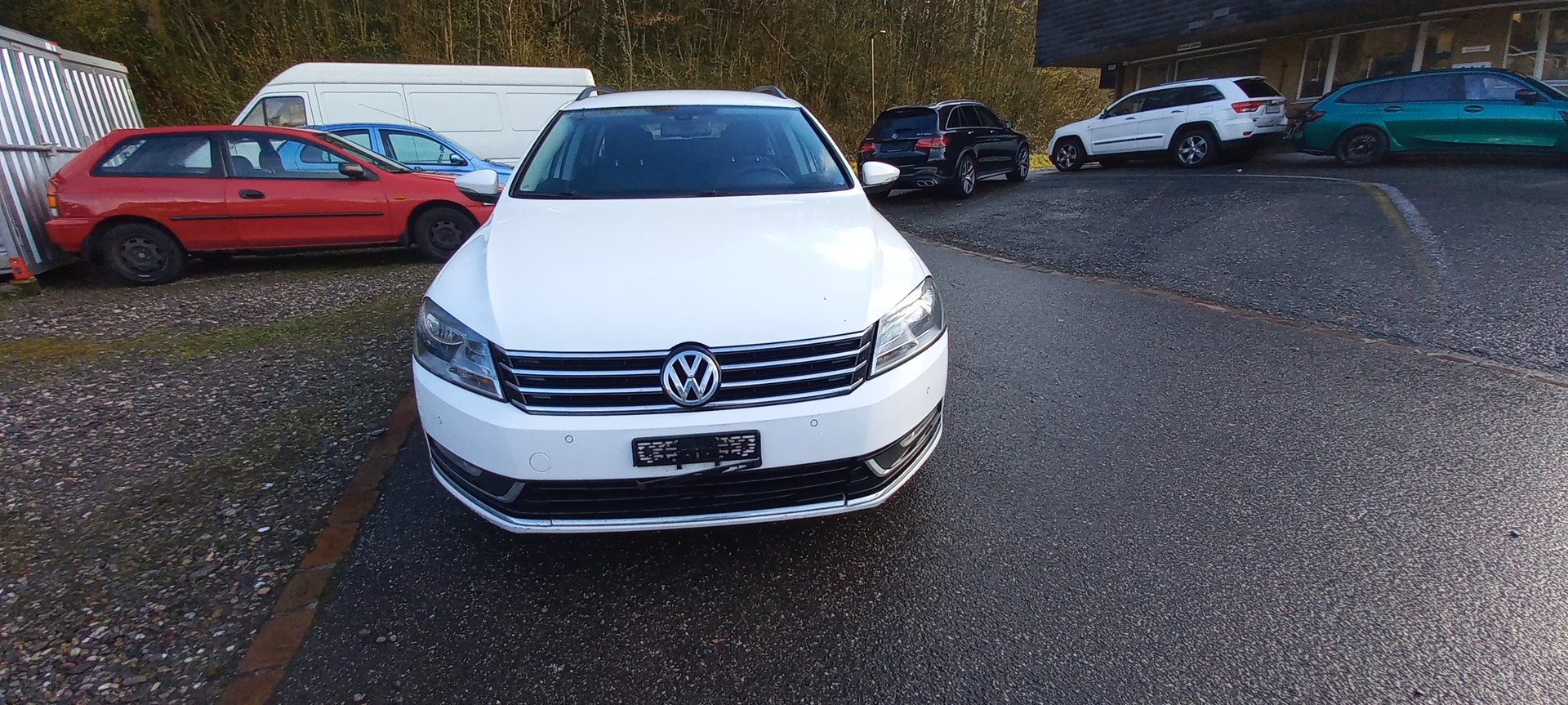 VW Passat Variant 2.0 TDI BMT Trendline-image-6